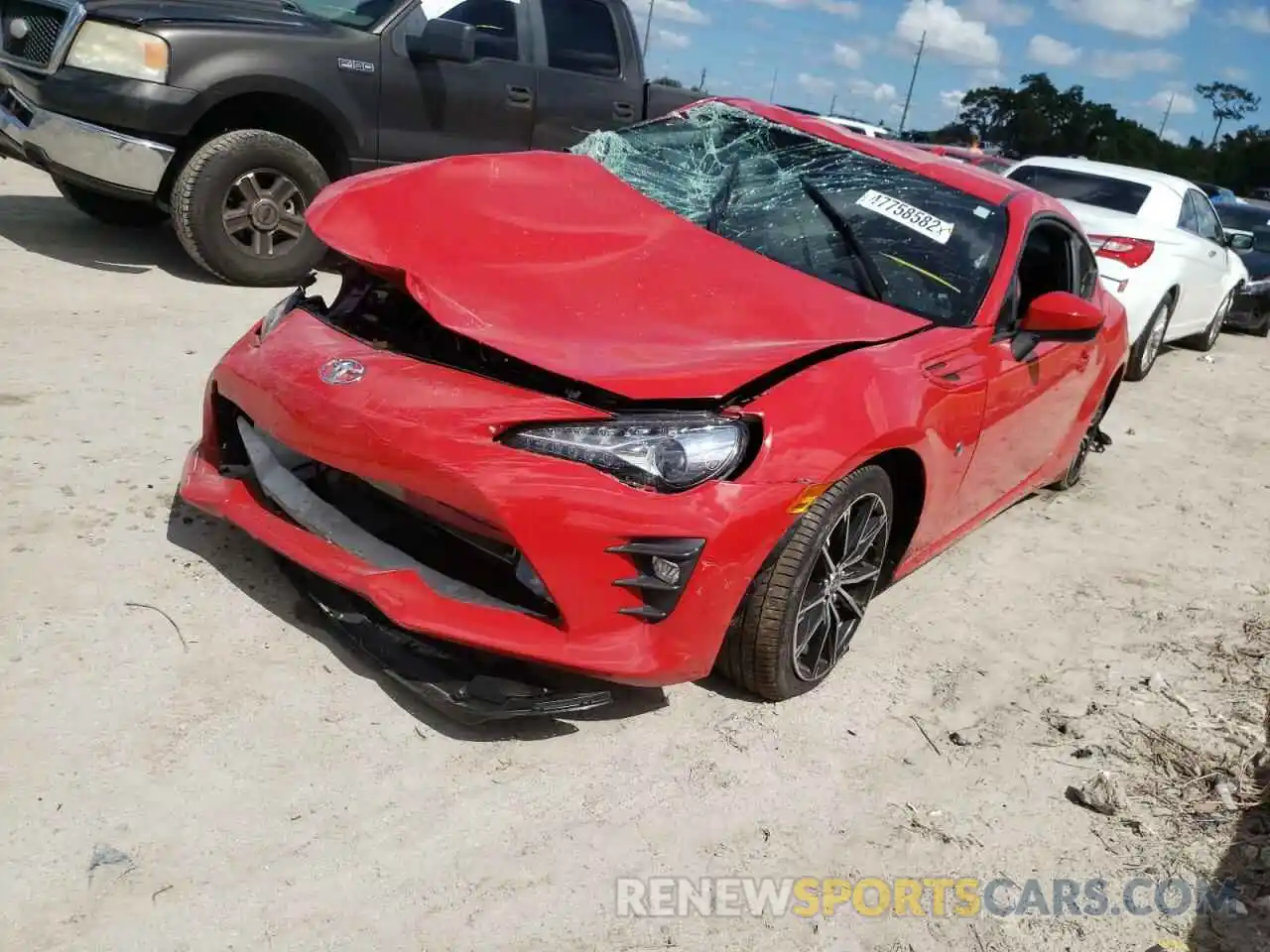 2 Photograph of a damaged car JF1ZNAE1XK8701333 TOYOTA 86 2019