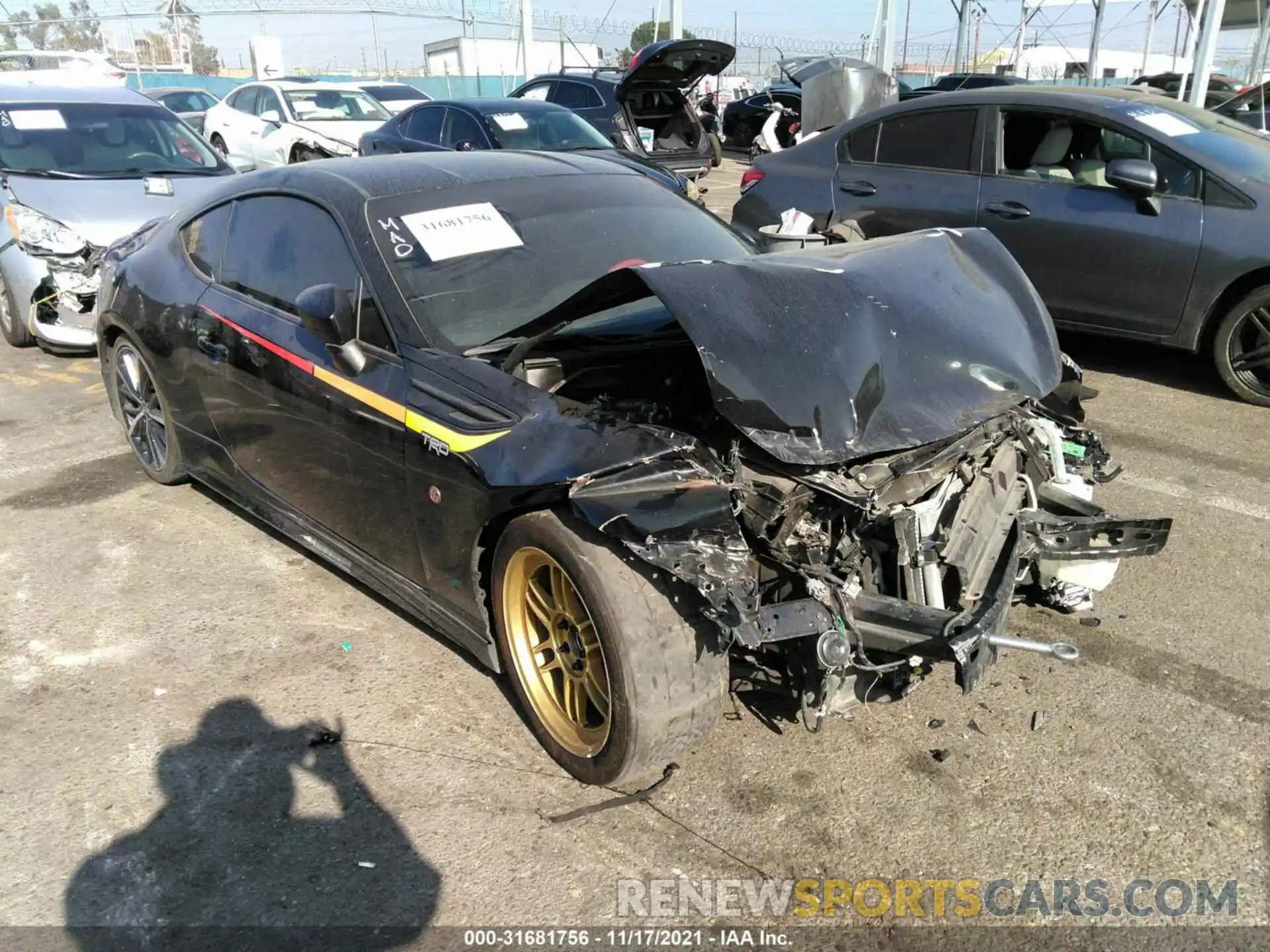 1 Photograph of a damaged car JF1ZNAE1XK9700774 TOYOTA 86 2019