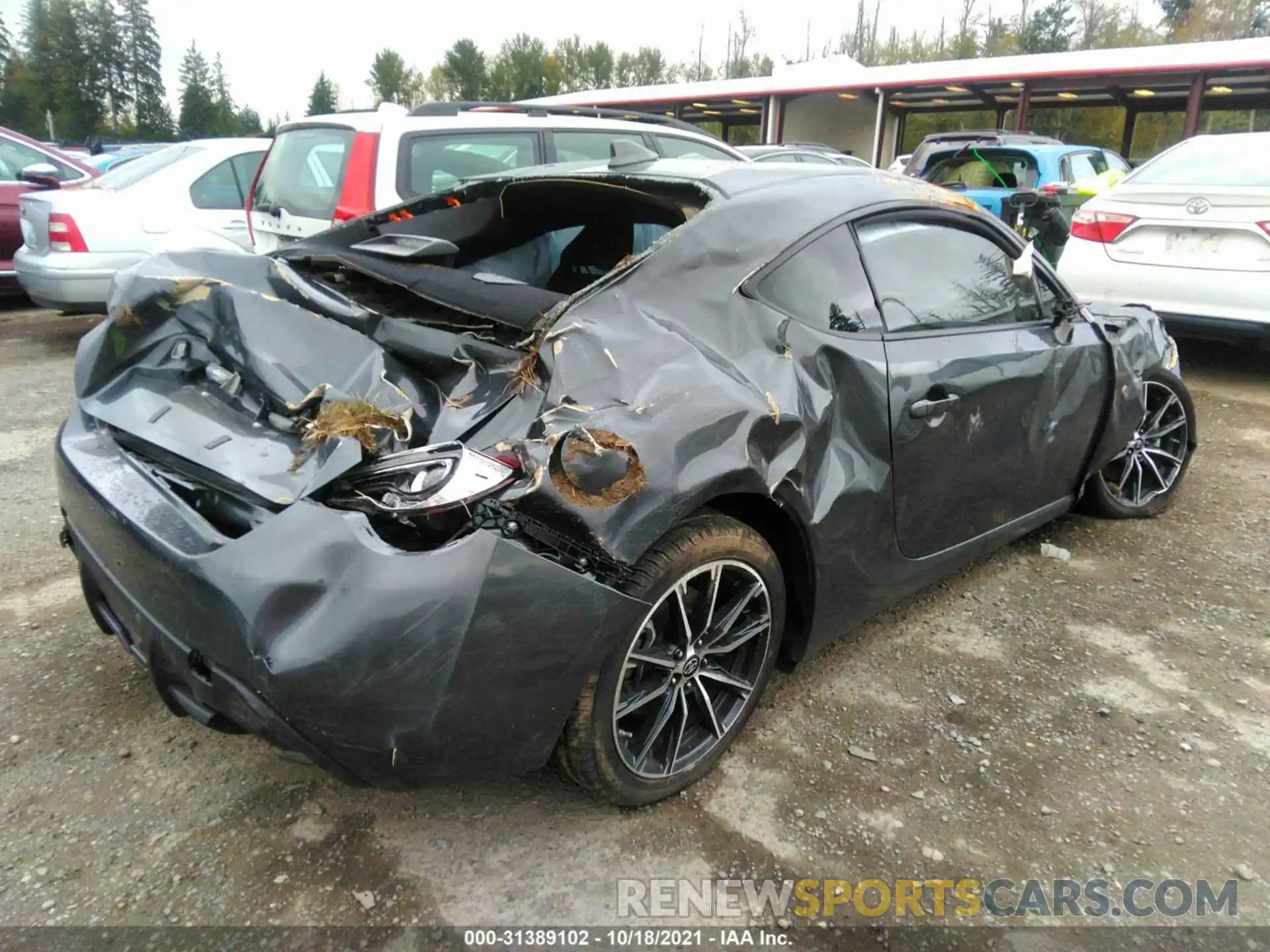 4 Photograph of a damaged car JF1ZNAA12L8753885 TOYOTA 86 2020