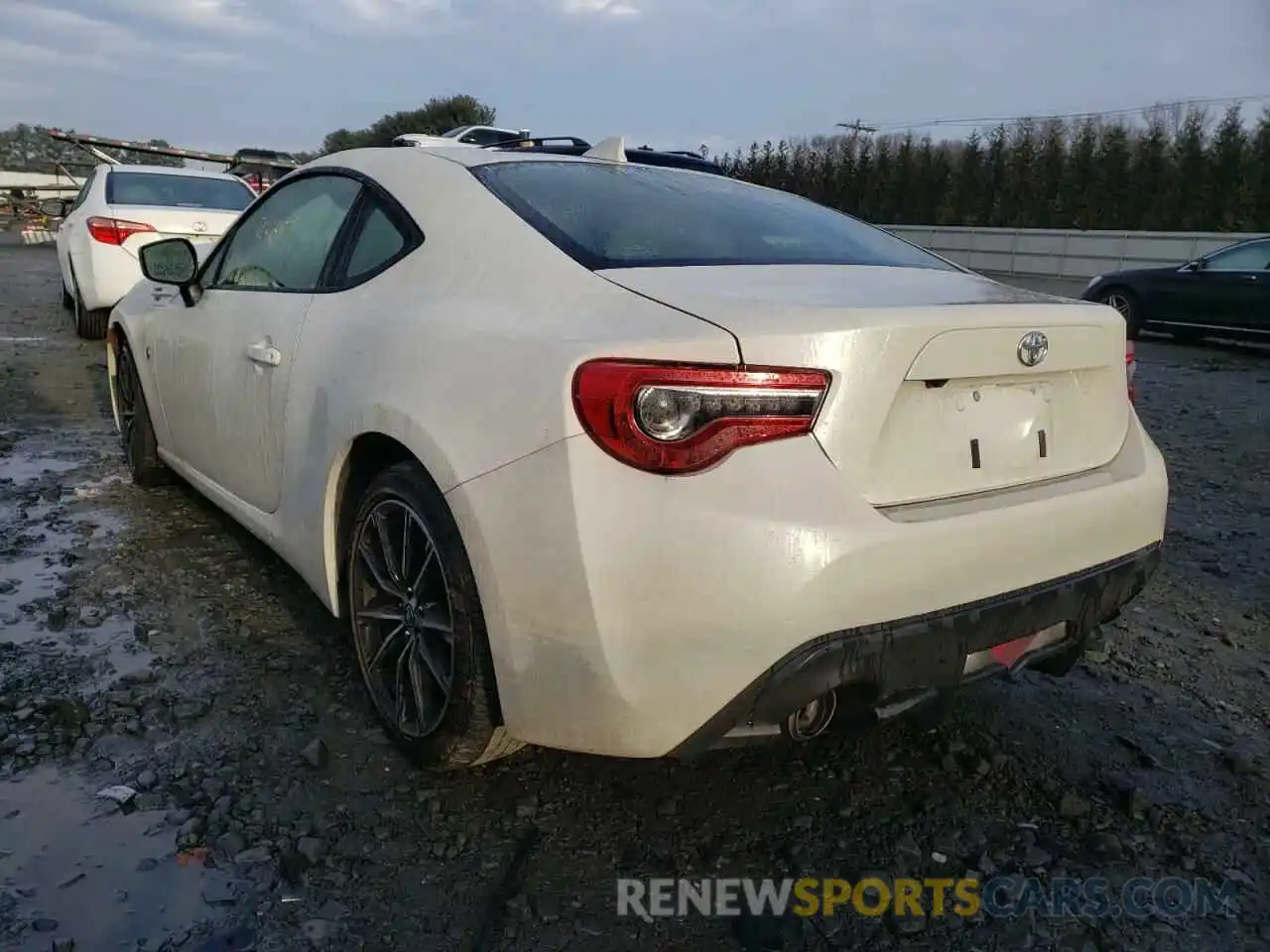 3 Photograph of a damaged car JF1ZNAA12L9753217 TOYOTA 86 2020