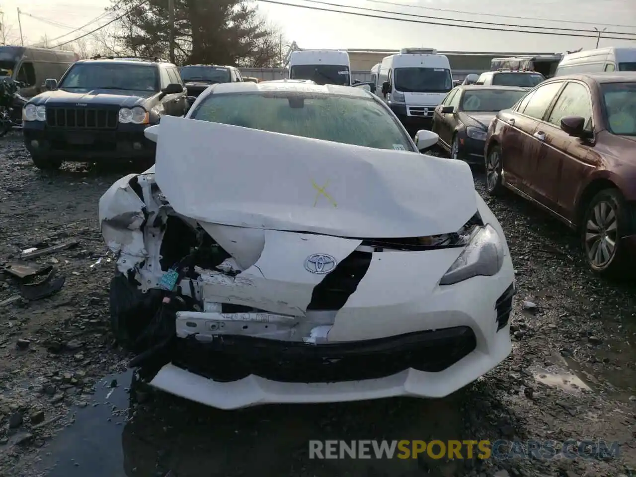 9 Photograph of a damaged car JF1ZNAA12L9753217 TOYOTA 86 2020