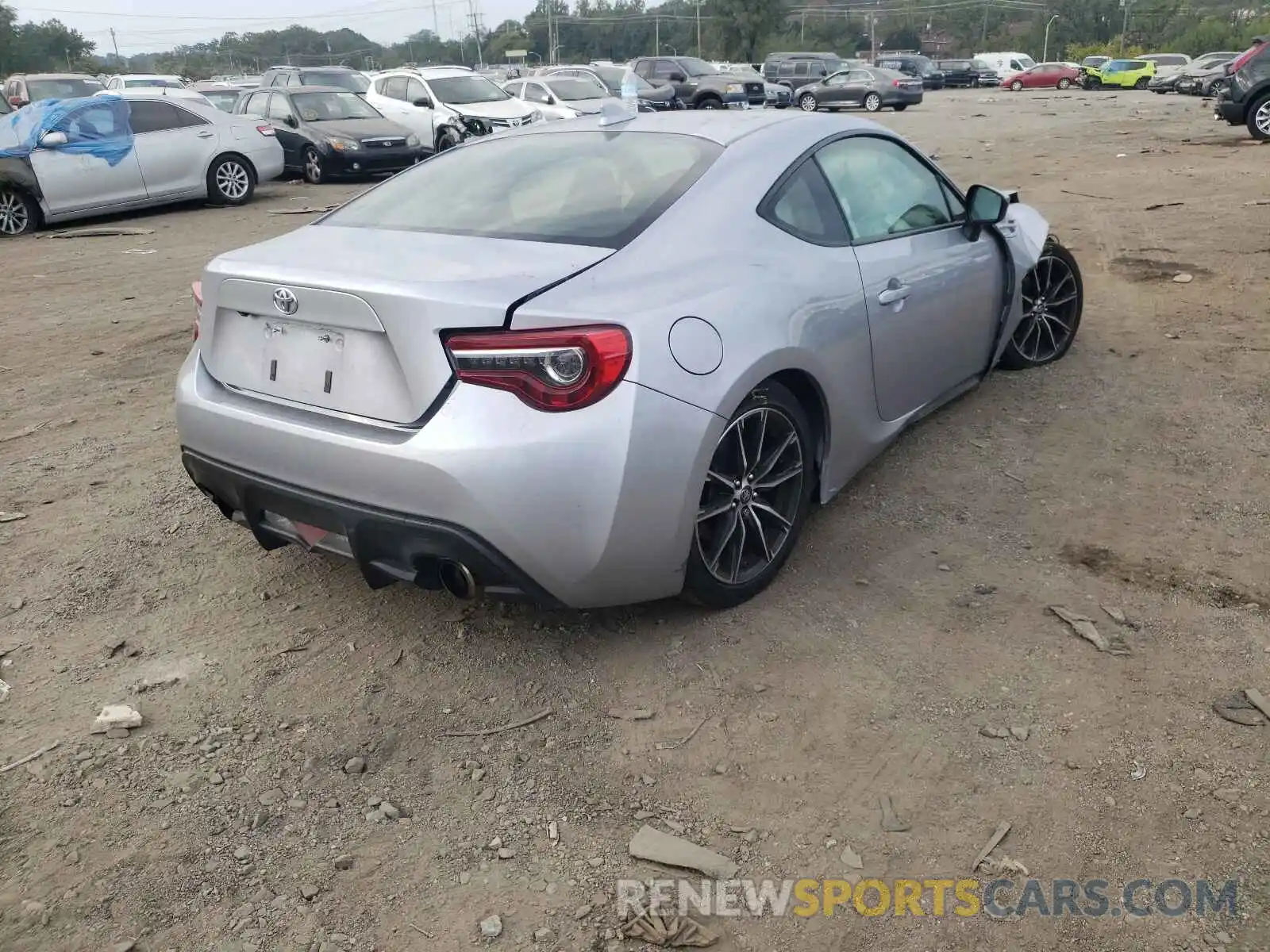 4 Photograph of a damaged car JF1ZNAA13L8751126 TOYOTA 86 2020