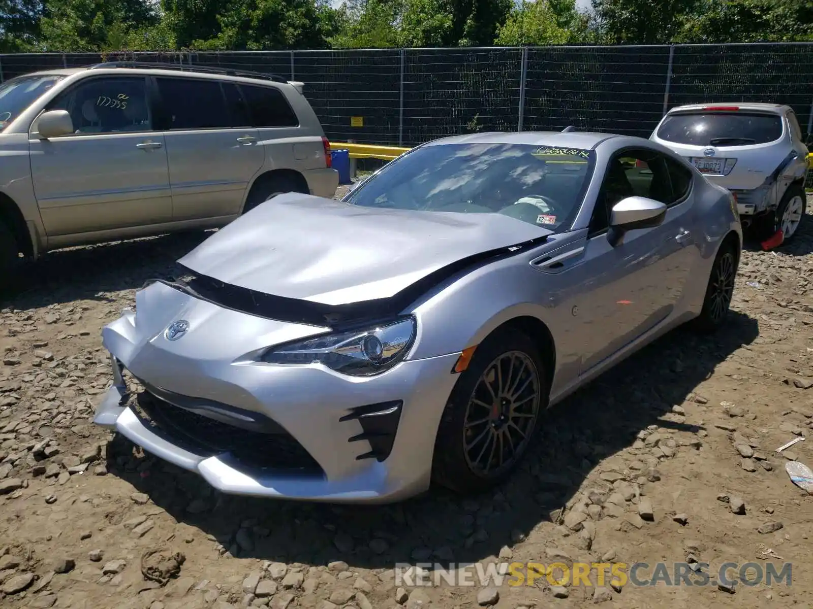 2 Photograph of a damaged car JF1ZNAA14L8753175 TOYOTA 86 2020