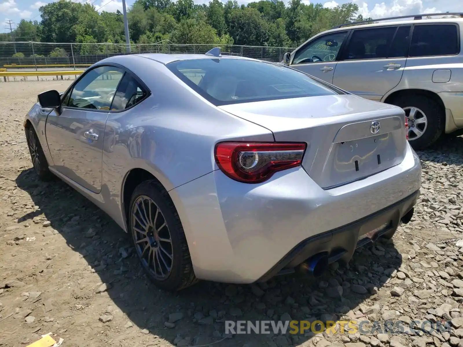 3 Photograph of a damaged car JF1ZNAA14L8753175 TOYOTA 86 2020