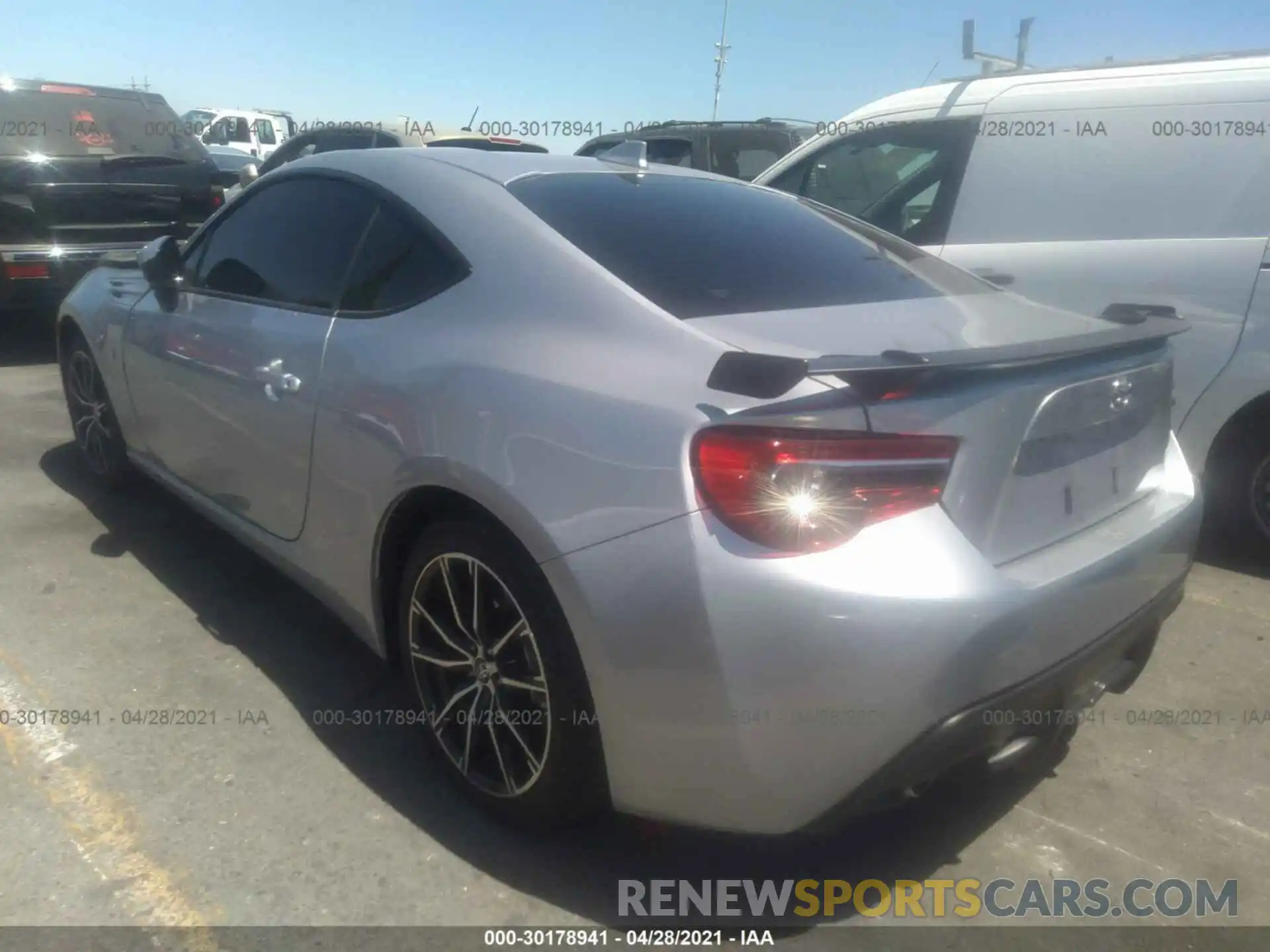 3 Photograph of a damaged car JF1ZNAA16L8754196 TOYOTA 86 2020