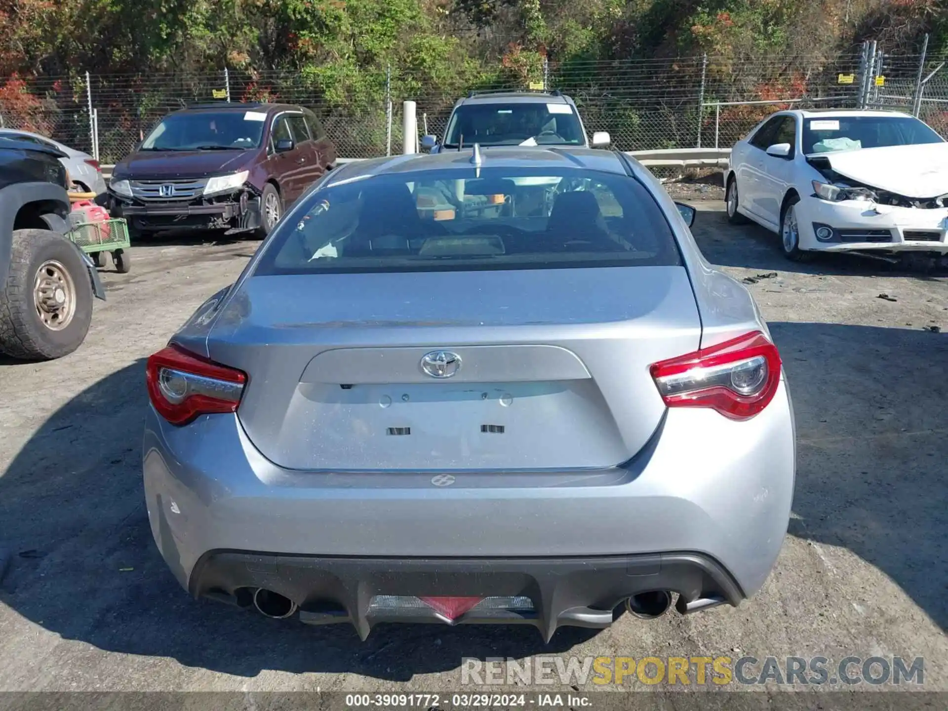 15 Photograph of a damaged car JF1ZNAA17L8753980 TOYOTA 86 2020