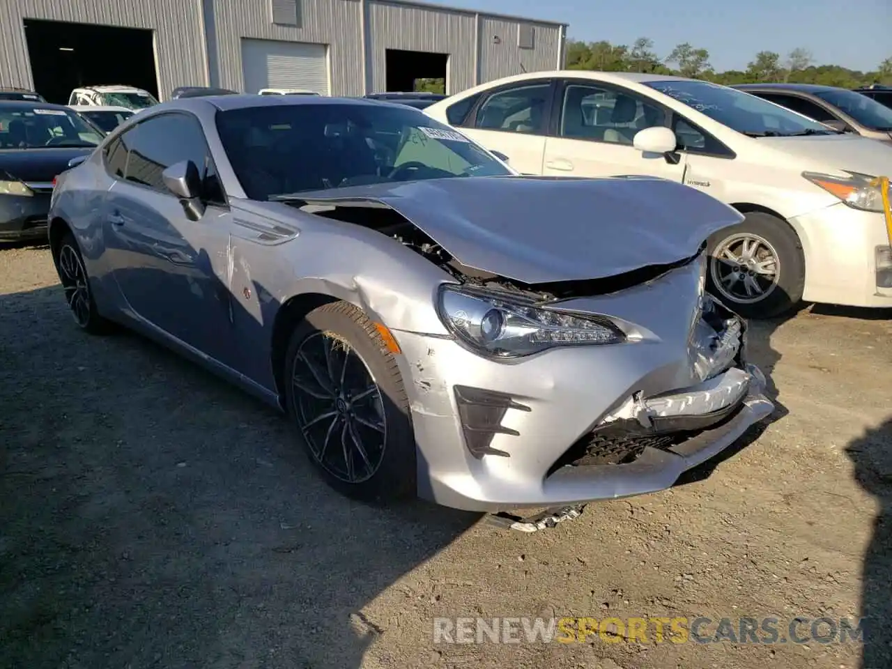 1 Photograph of a damaged car JF1ZNAA18L8752319 TOYOTA 86 2020