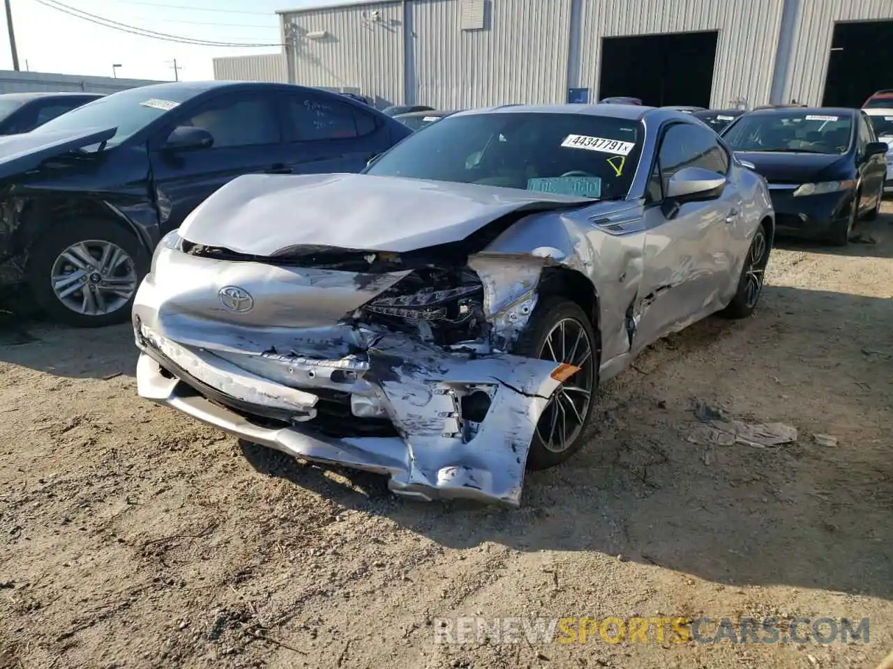 2 Photograph of a damaged car JF1ZNAA18L8752319 TOYOTA 86 2020