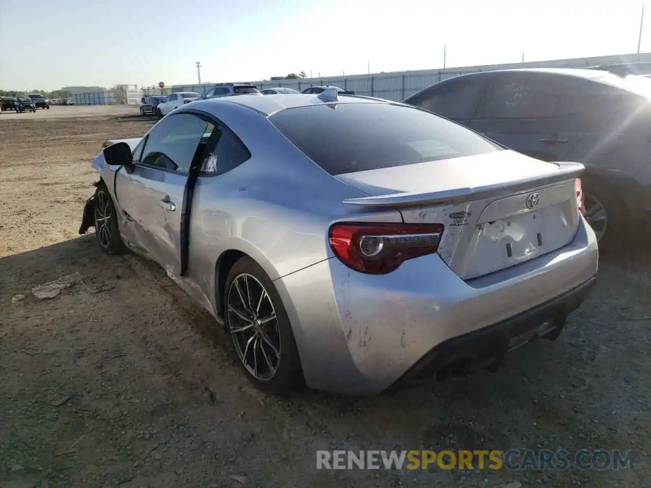 3 Photograph of a damaged car JF1ZNAA18L8752319 TOYOTA 86 2020