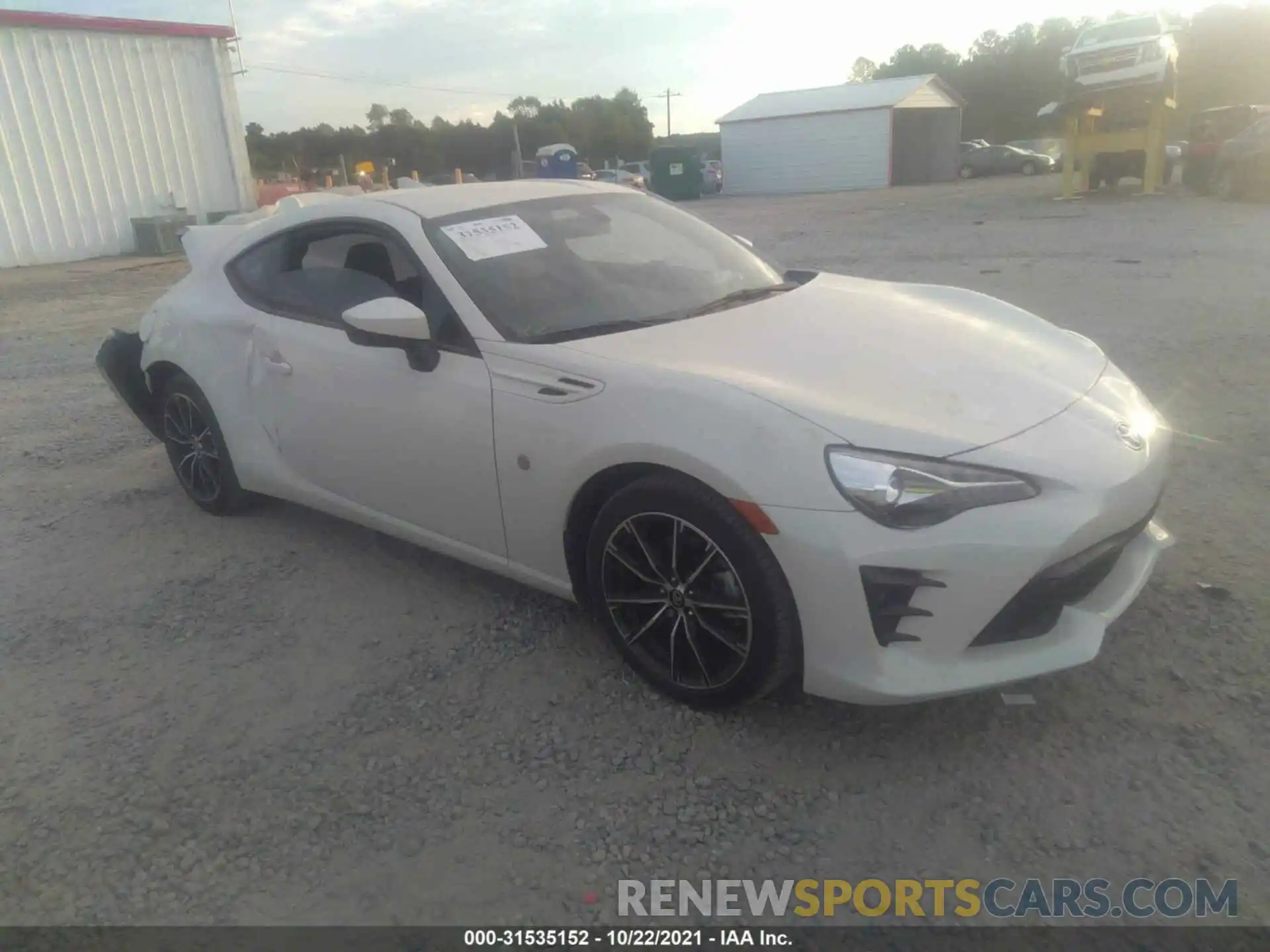 1 Photograph of a damaged car JF1ZNAA18L9752699 TOYOTA 86 2020