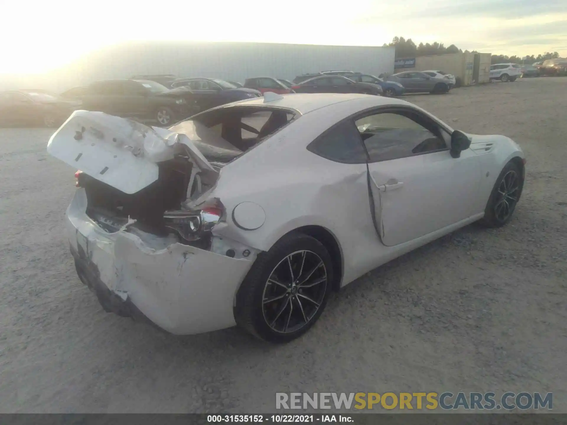 4 Photograph of a damaged car JF1ZNAA18L9752699 TOYOTA 86 2020