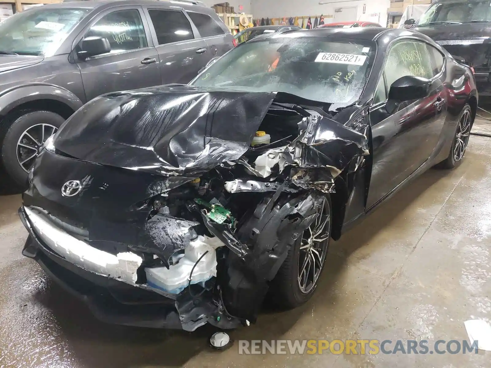 2 Photograph of a damaged car JF1ZNAA1XL8751382 TOYOTA 86 2020