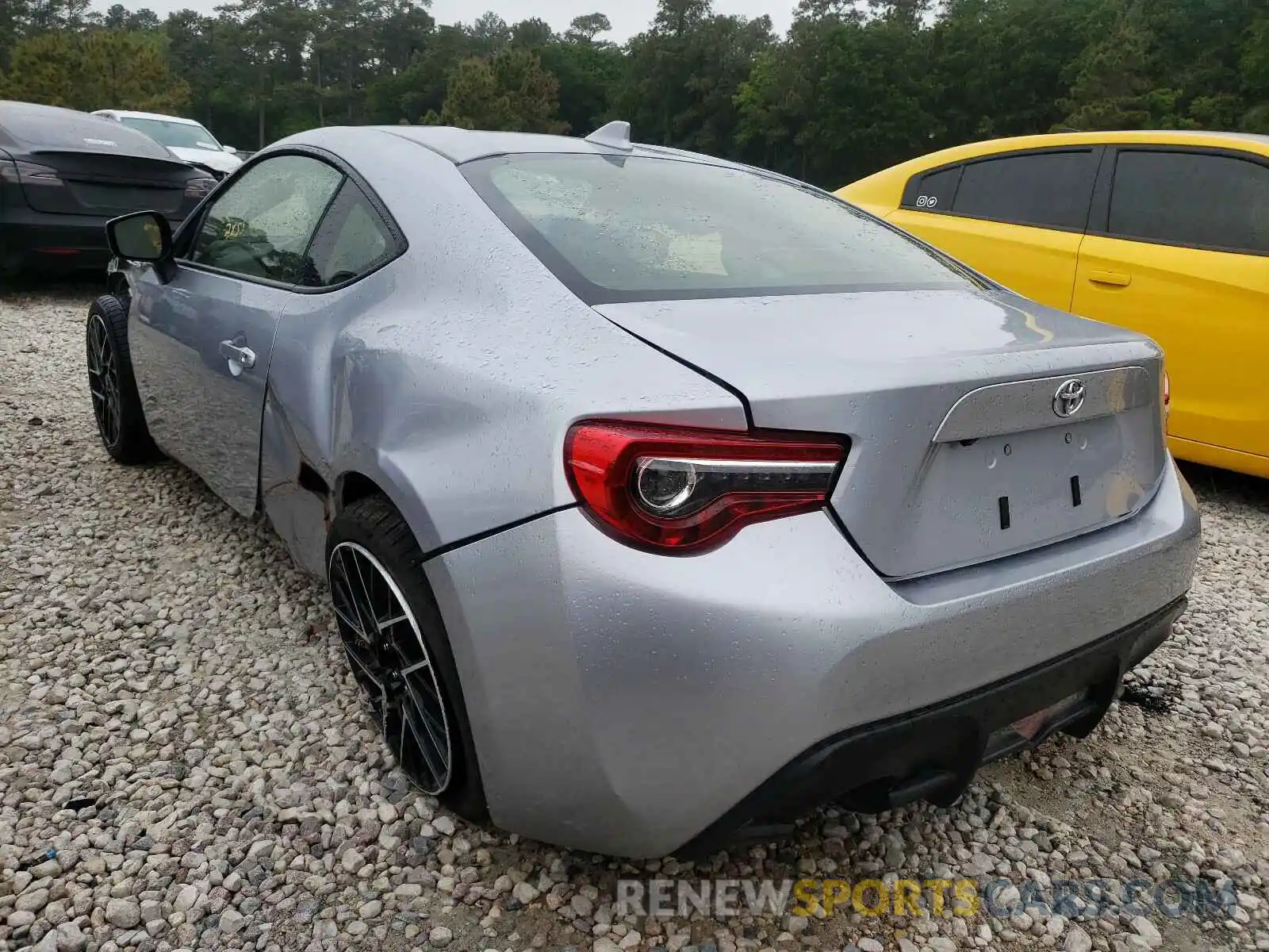 3 Photograph of a damaged car JF1ZNAA1XL8752645 TOYOTA 86 2020