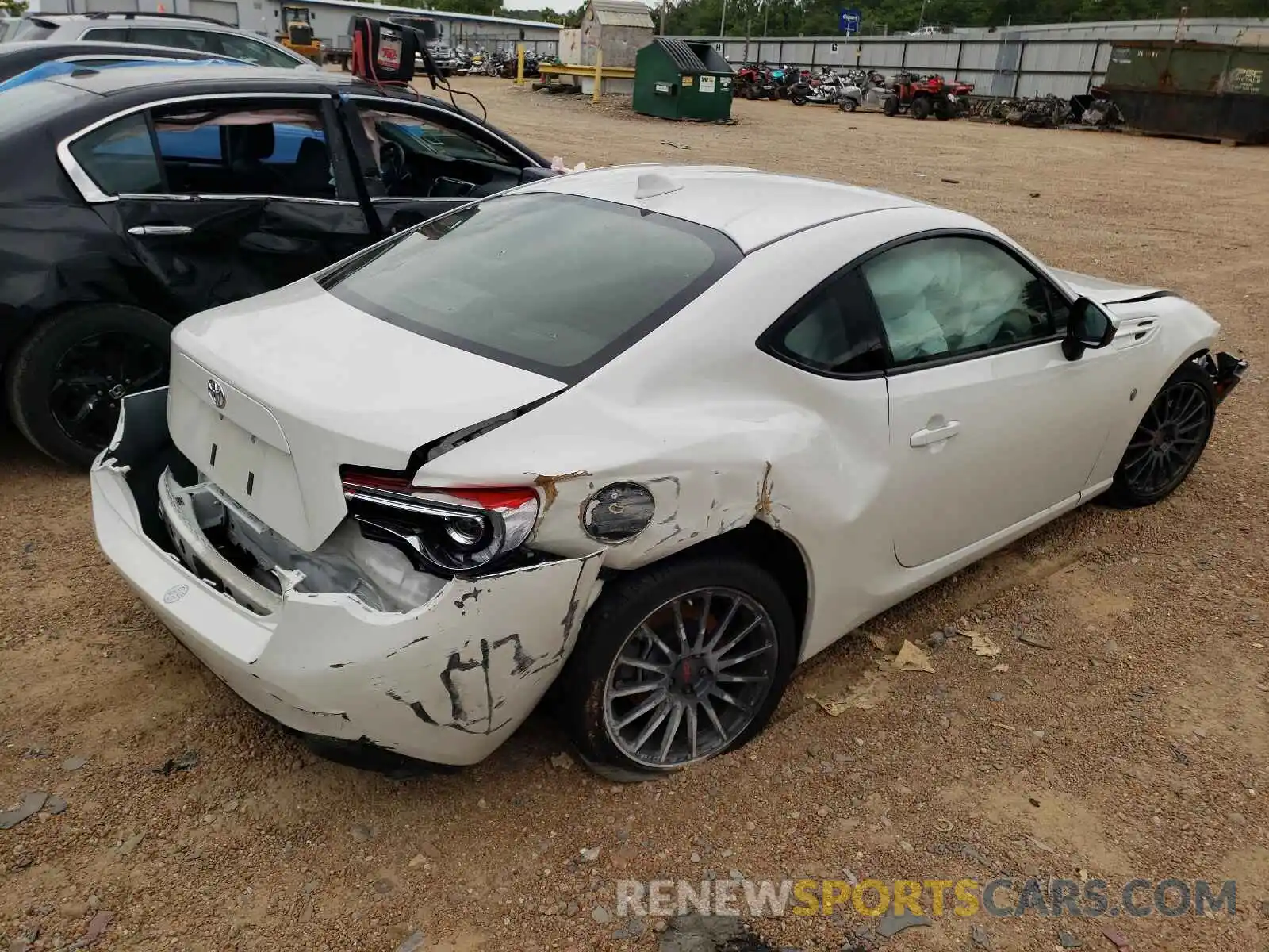 4 Photograph of a damaged car JF1ZNAA1XL8753973 TOYOTA 86 2020