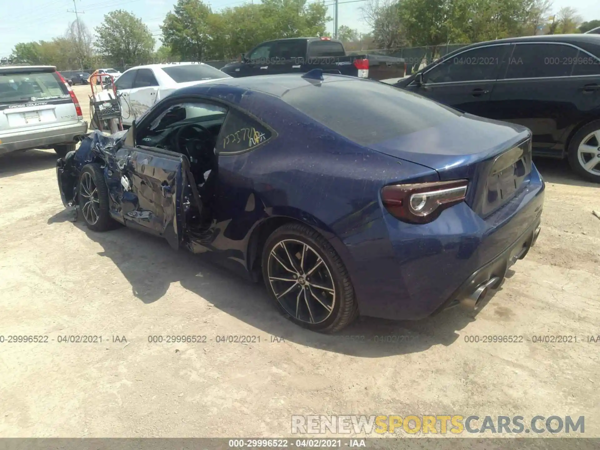 3 Photograph of a damaged car JF1ZNAA1XL9752574 TOYOTA 86 2020