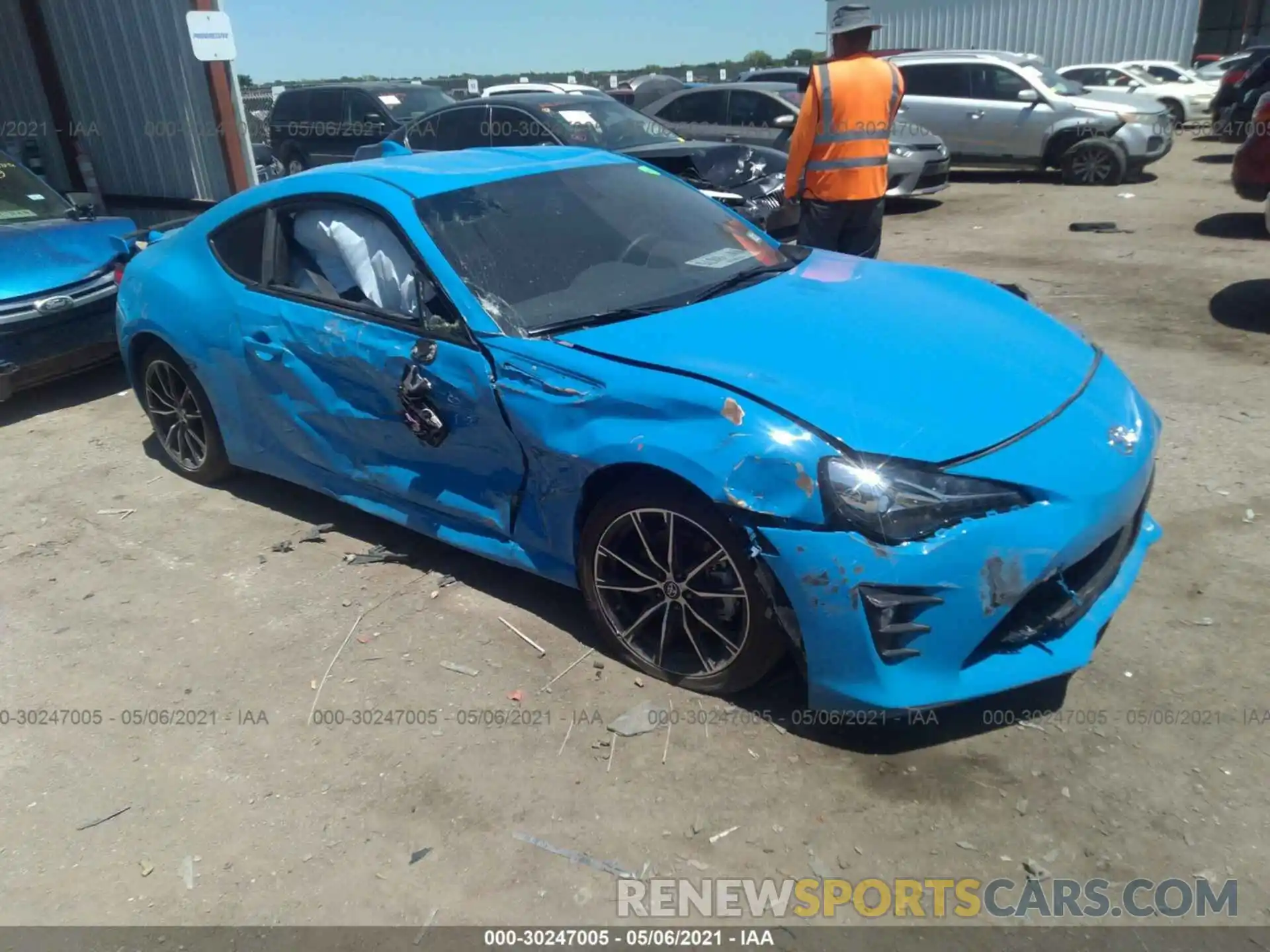 1 Photograph of a damaged car JF1ZNAE10L8753054 TOYOTA 86 2020