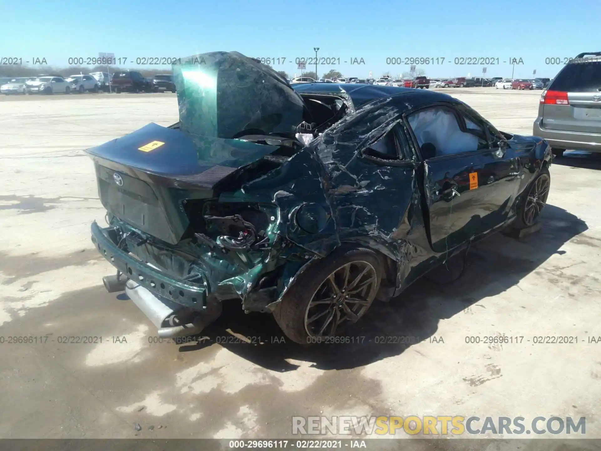 4 Photograph of a damaged car JF1ZNAE11L9750285 TOYOTA 86 2020