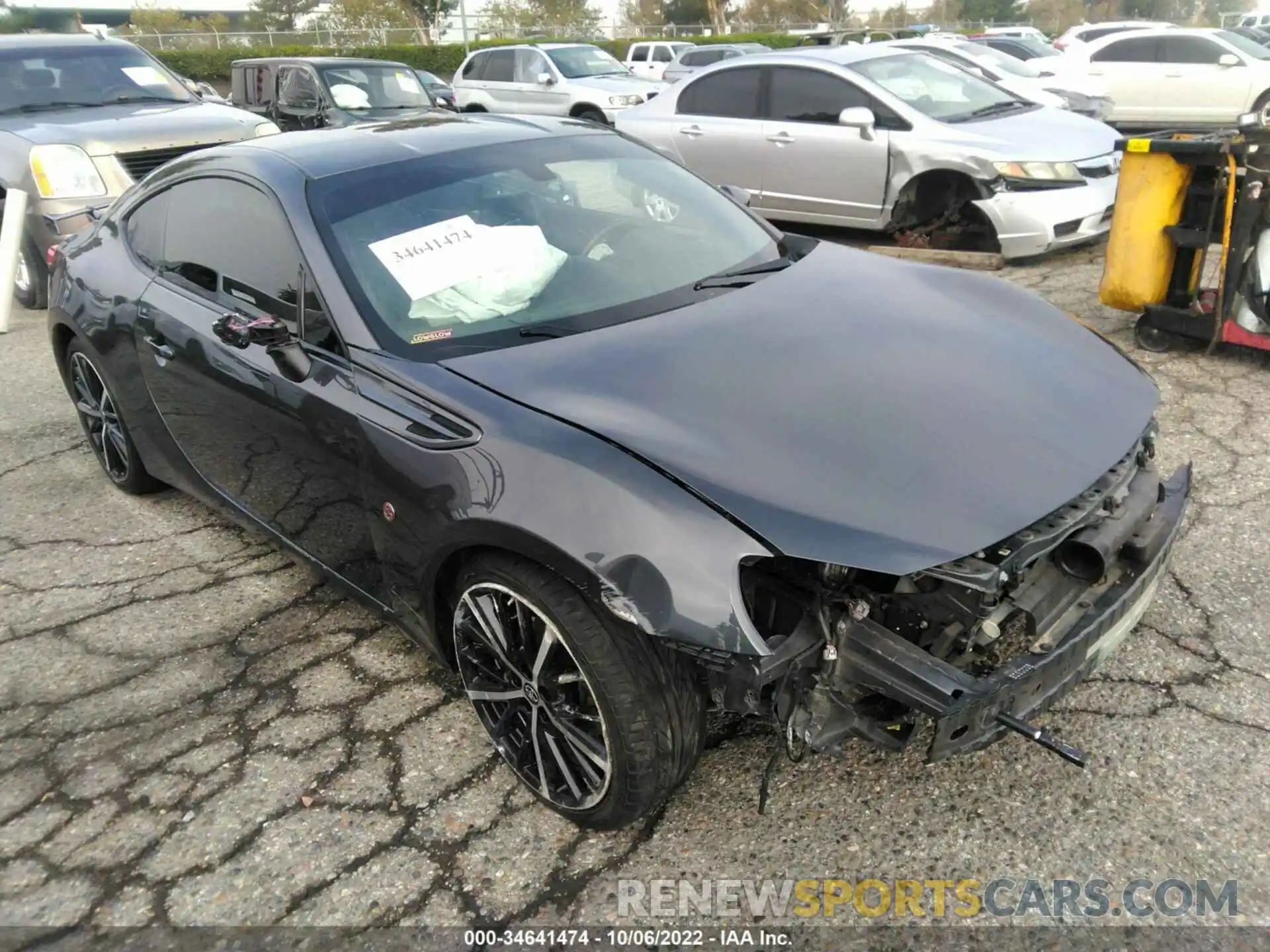 1 Photograph of a damaged car JF1ZNAE11L9753509 TOYOTA 86 2020