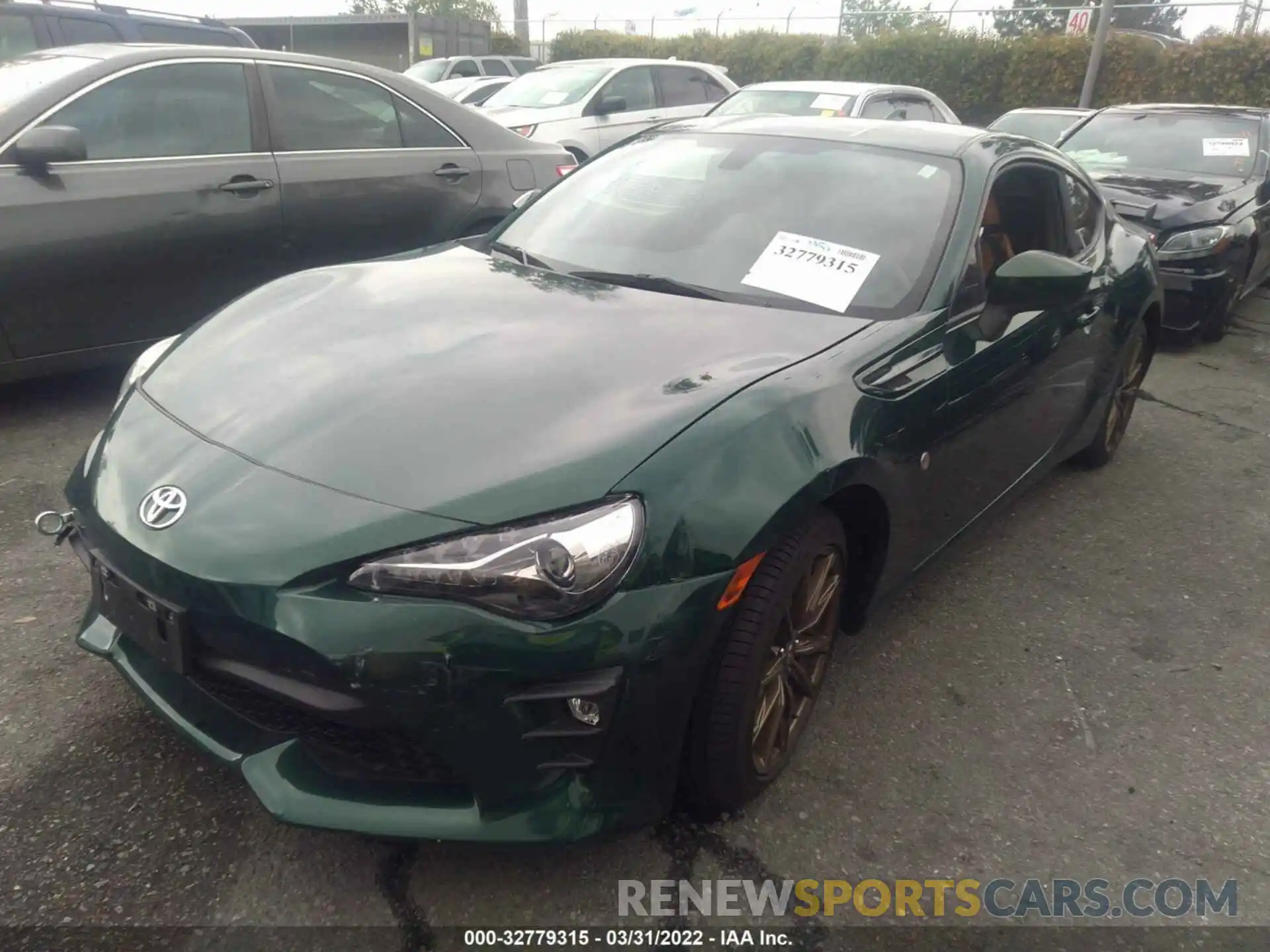 2 Photograph of a damaged car JF1ZNAE12L9750814 TOYOTA 86 2020