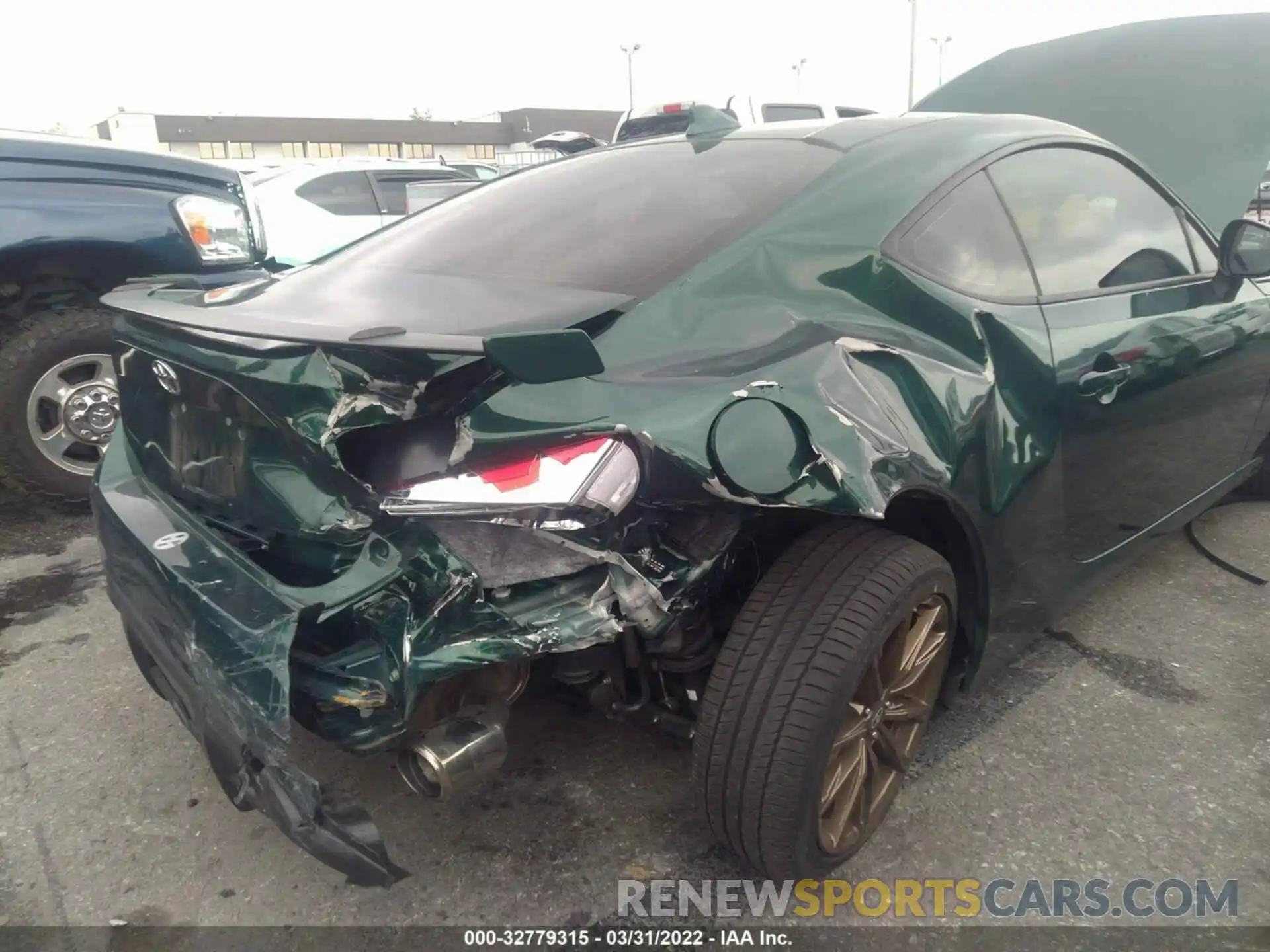 6 Photograph of a damaged car JF1ZNAE12L9750814 TOYOTA 86 2020