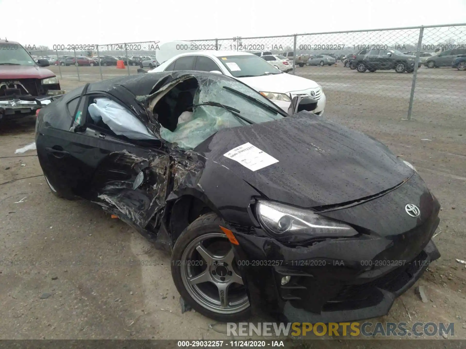 1 Photograph of a damaged car JF1ZNAE12L9751123 TOYOTA 86 2020