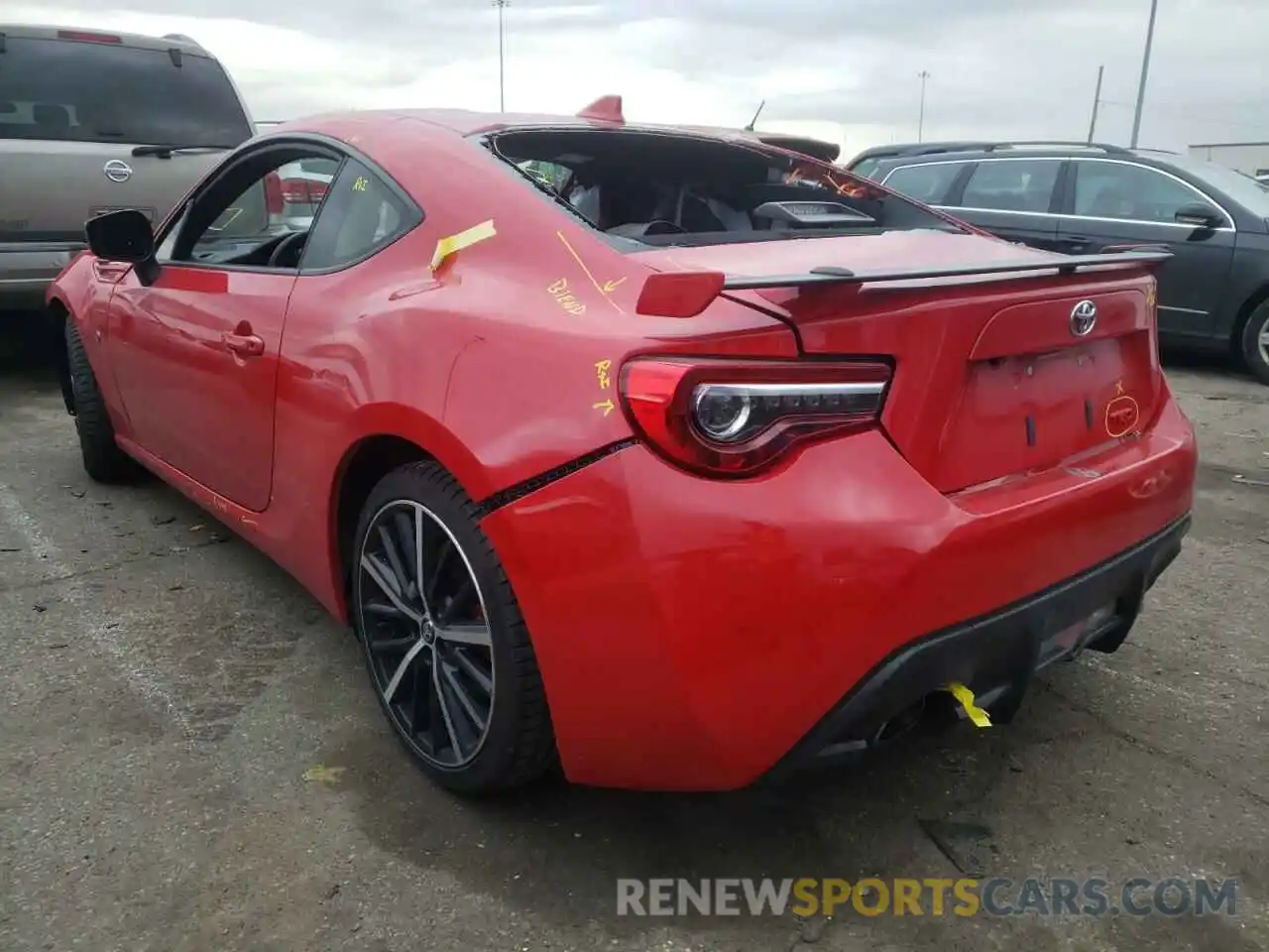 3 Photograph of a damaged car JF1ZNAE12L9753440 TOYOTA 86 2020