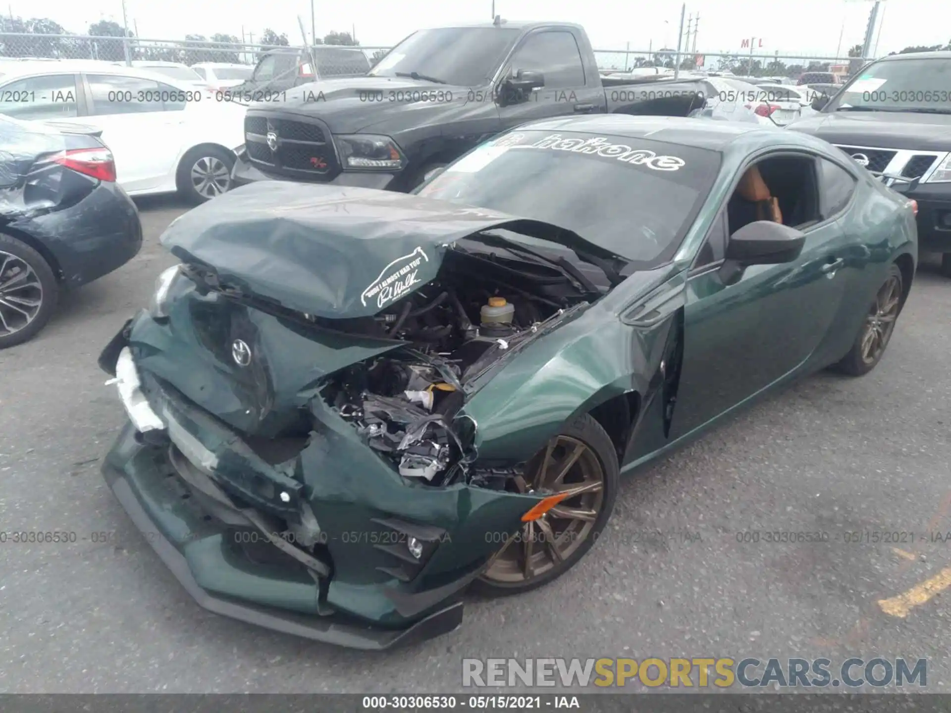 2 Photograph of a damaged car JF1ZNAE13L8750357 TOYOTA 86 2020