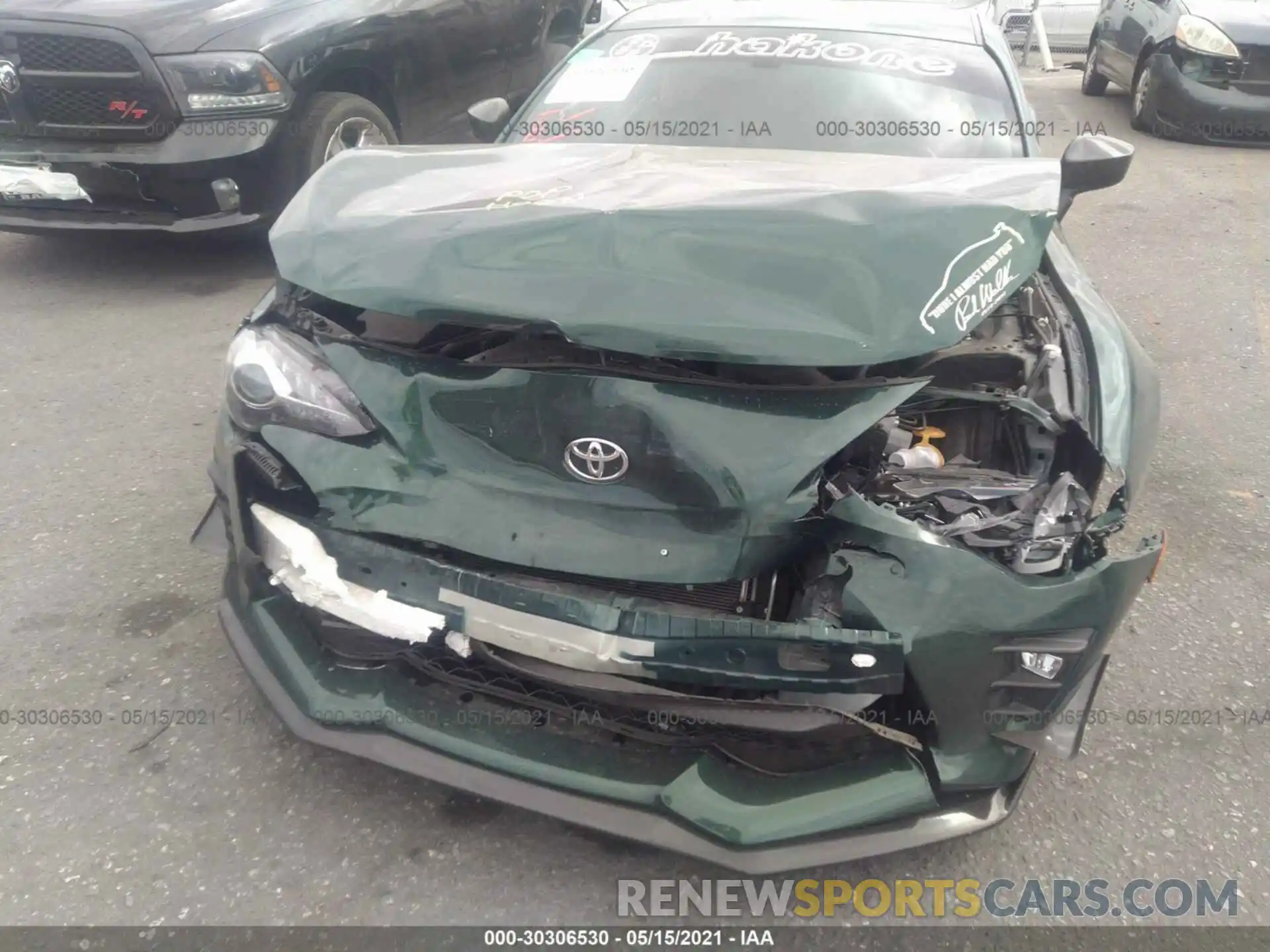 6 Photograph of a damaged car JF1ZNAE13L8750357 TOYOTA 86 2020