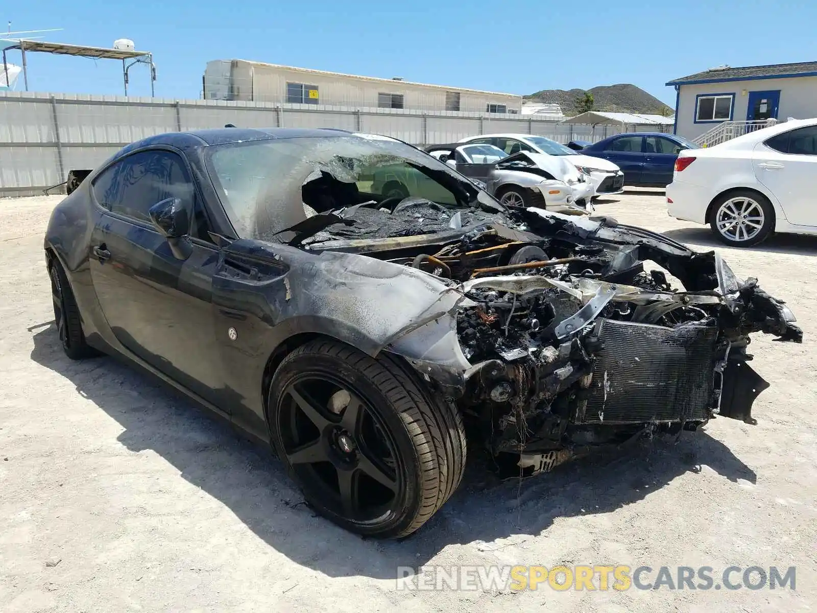 1 Photograph of a damaged car JF1ZNAE13L8753436 TOYOTA 86 2020