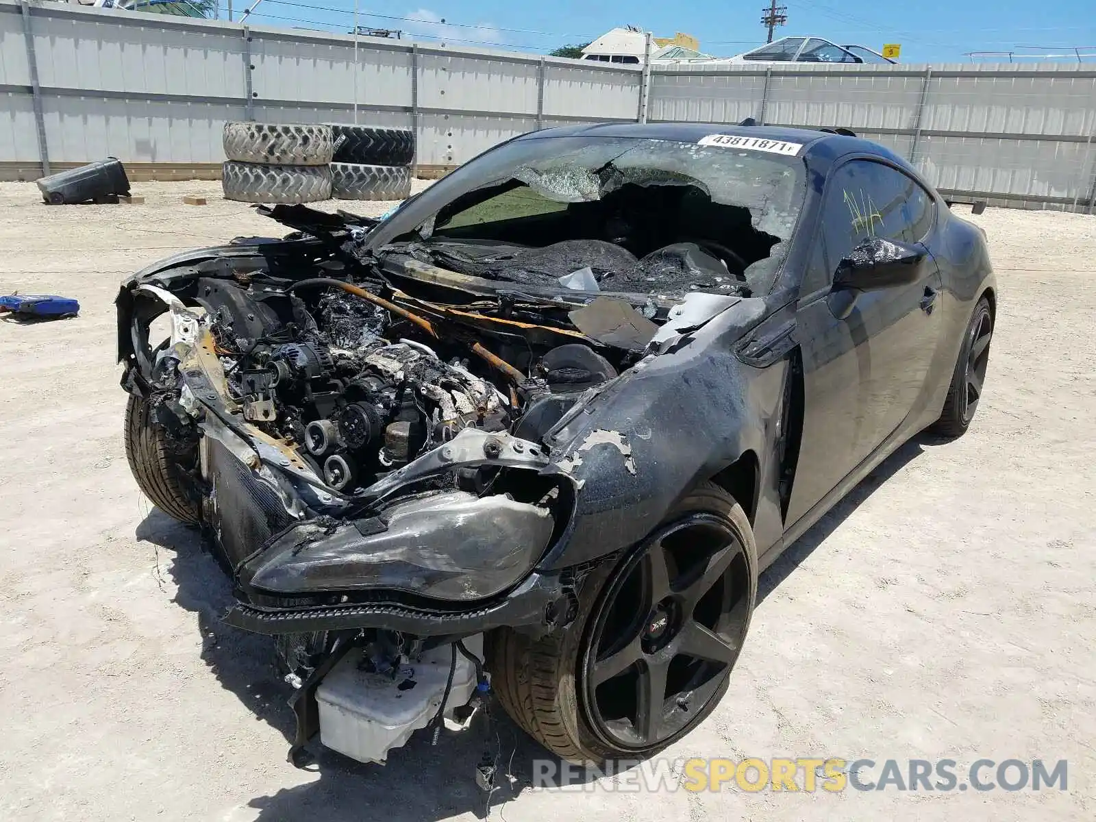 2 Photograph of a damaged car JF1ZNAE13L8753436 TOYOTA 86 2020