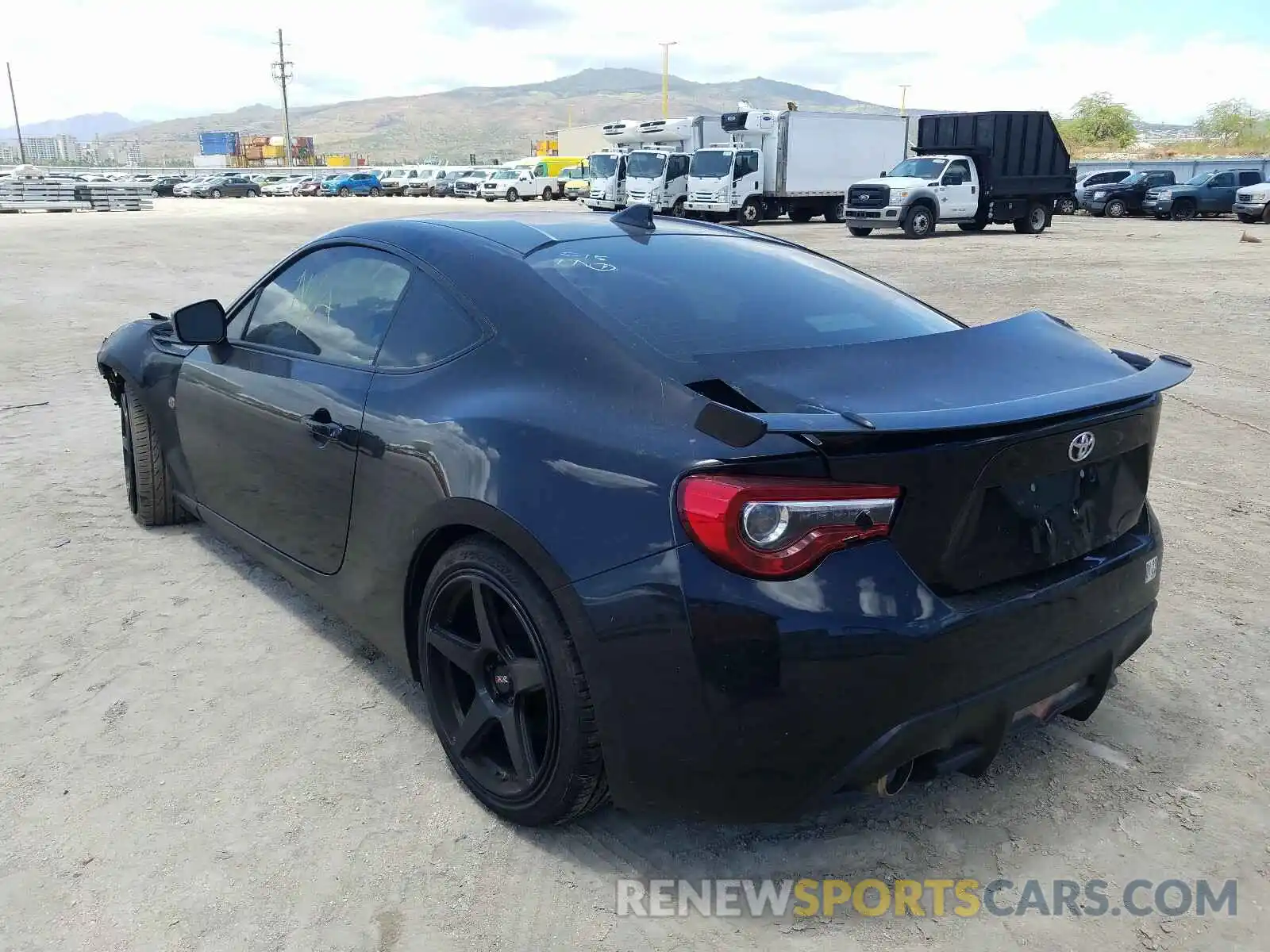 3 Photograph of a damaged car JF1ZNAE13L8753436 TOYOTA 86 2020