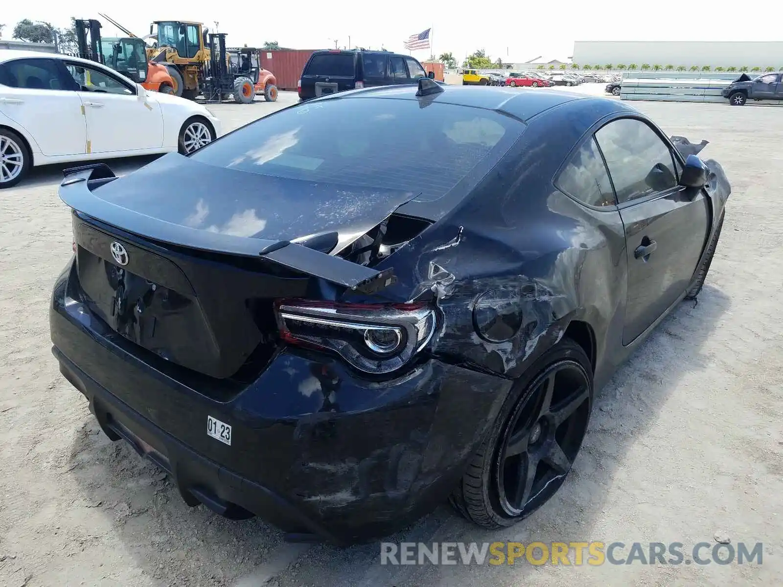 4 Photograph of a damaged car JF1ZNAE13L8753436 TOYOTA 86 2020