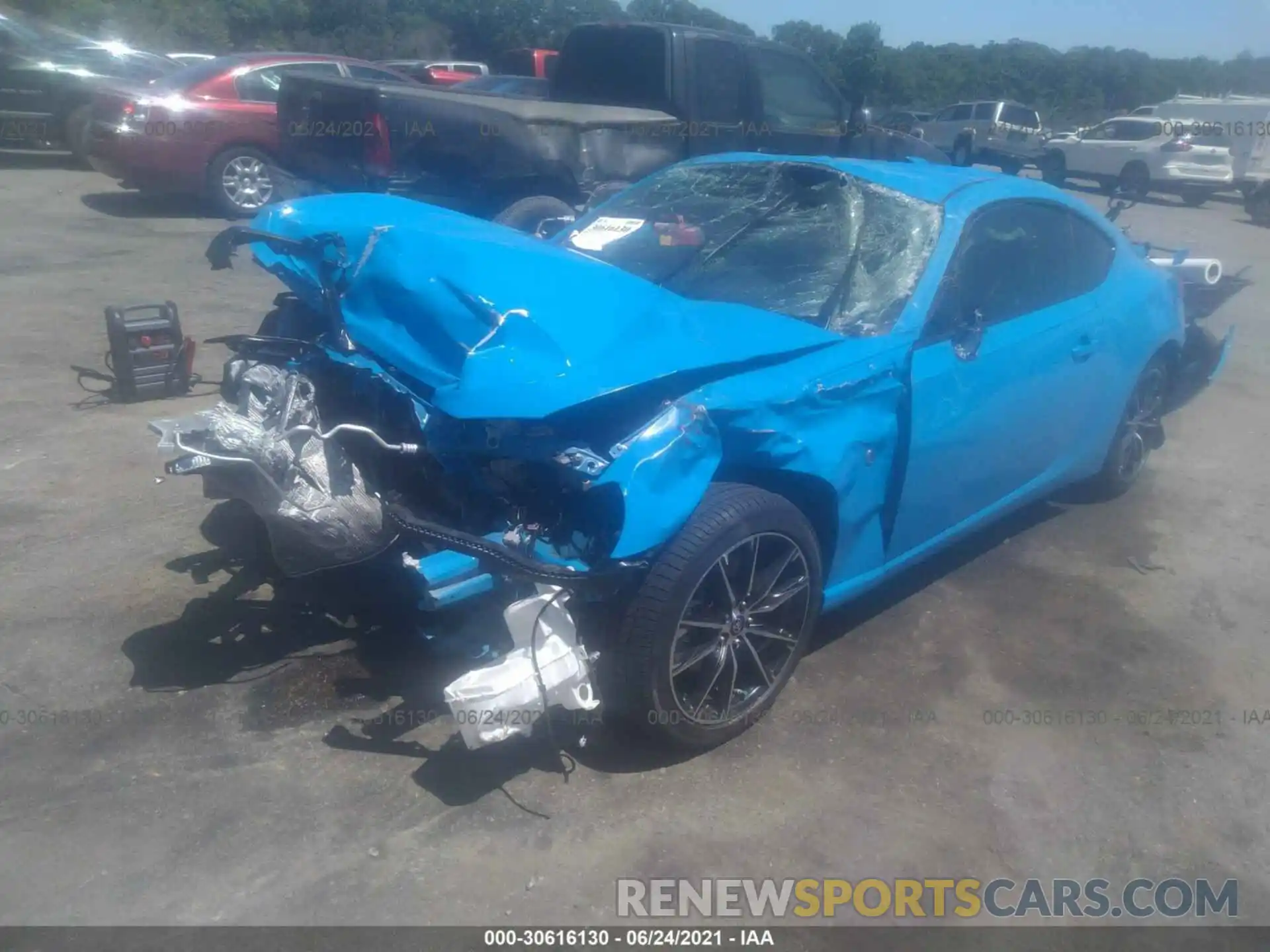 2 Photograph of a damaged car JF1ZNAE13L8753727 TOYOTA 86 2020