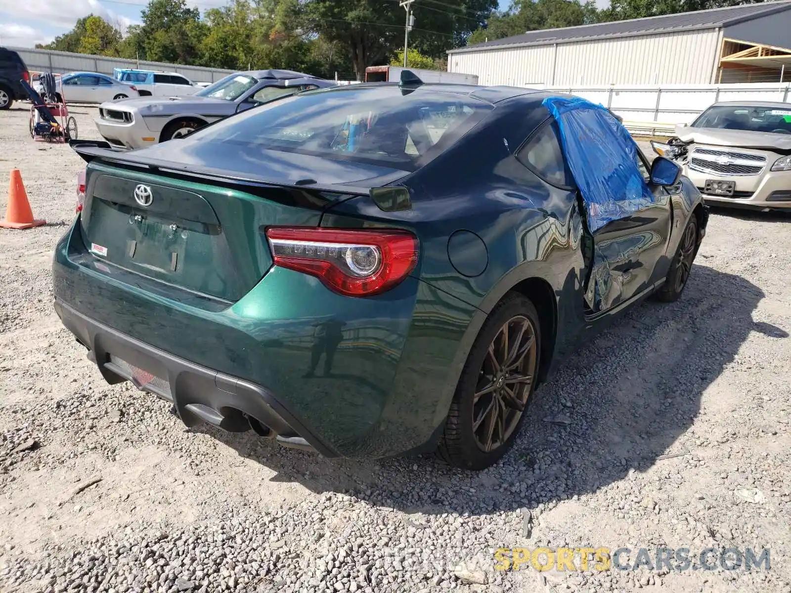 4 Photograph of a damaged car JF1ZNAE14L8750366 TOYOTA 86 2020