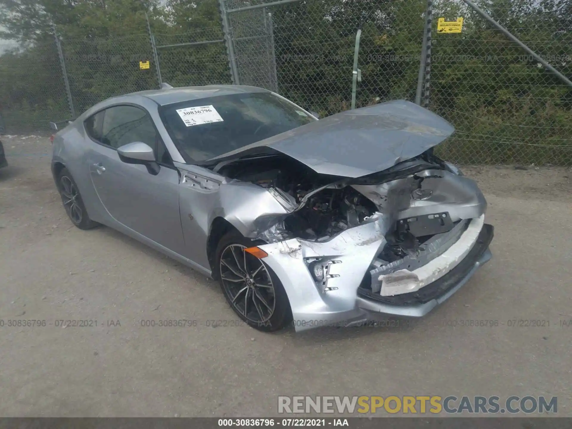 1 Photograph of a damaged car JF1ZNAE15L8751087 TOYOTA 86 2020