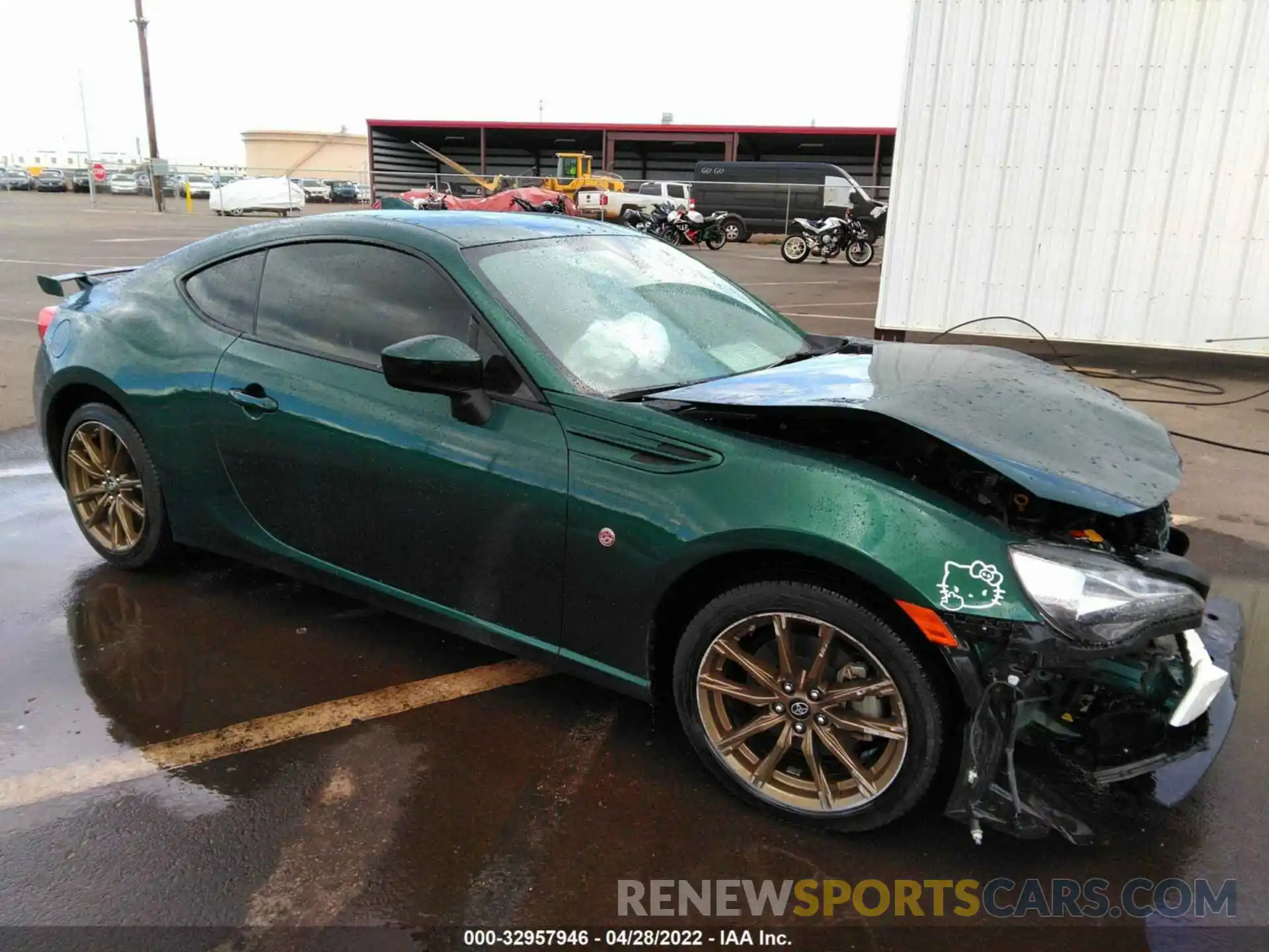 1 Photograph of a damaged car JF1ZNAE16L8750403 TOYOTA 86 2020