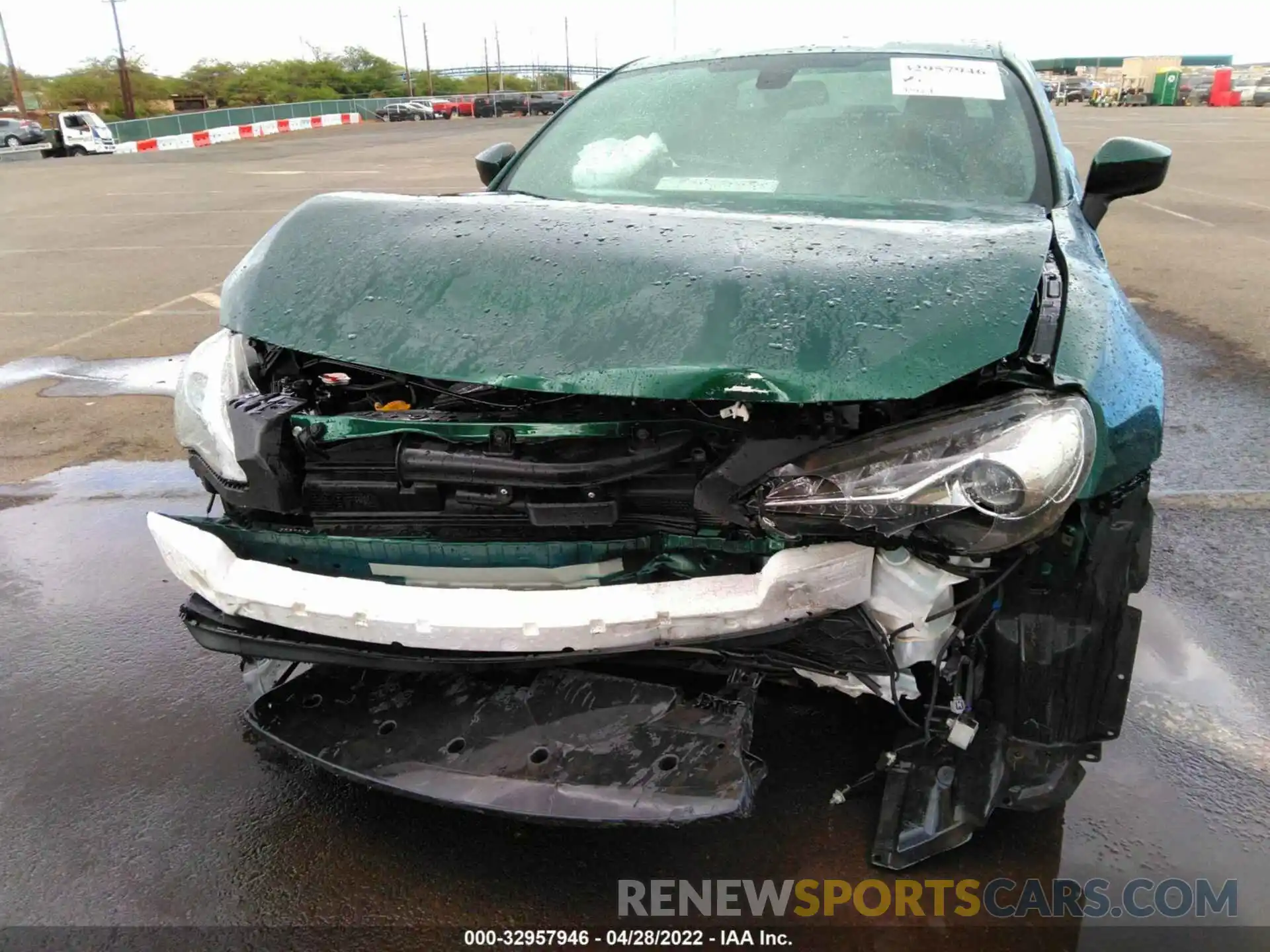 6 Photograph of a damaged car JF1ZNAE16L8750403 TOYOTA 86 2020