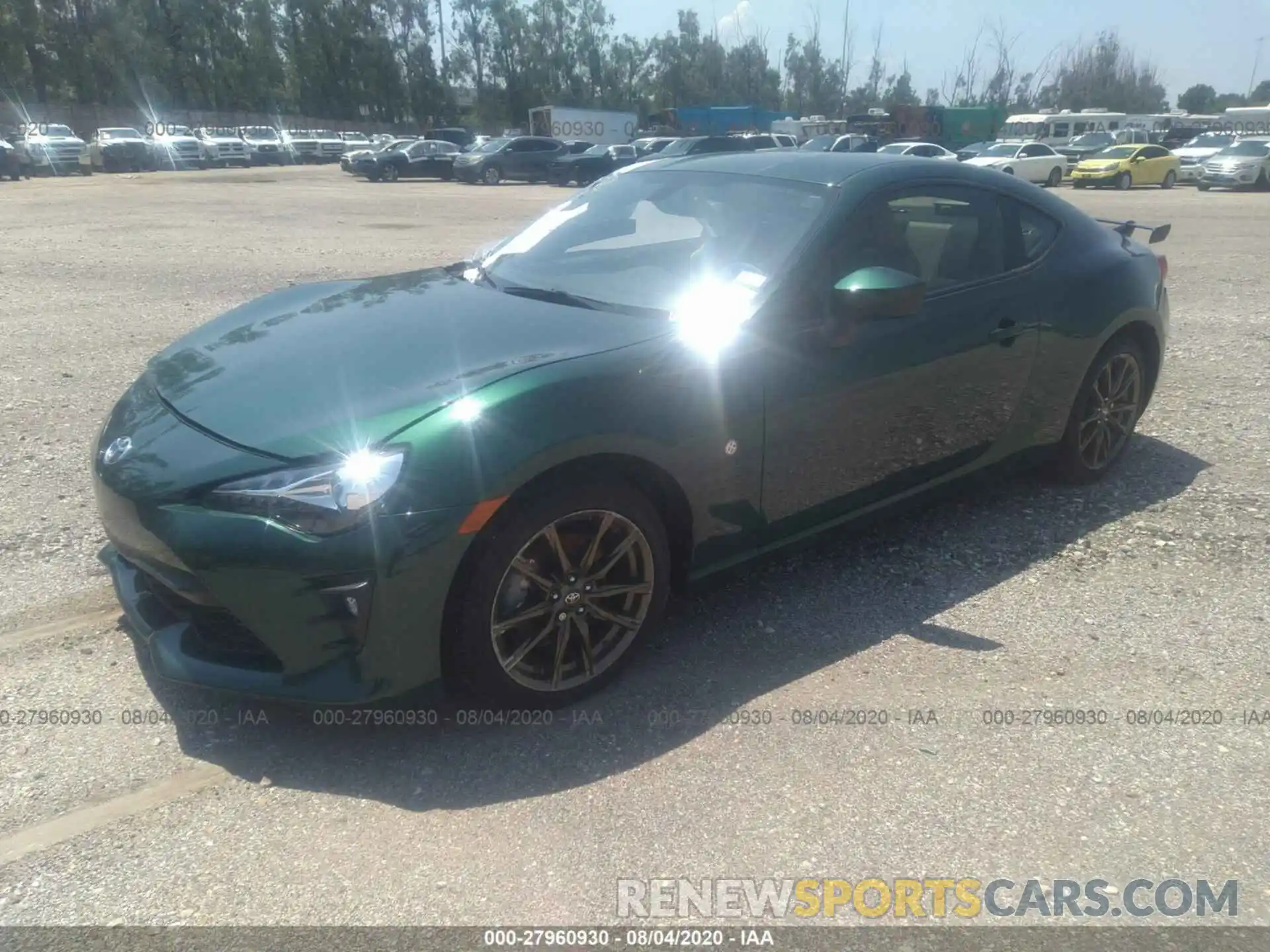 2 Photograph of a damaged car JF1ZNAE17L8751060 TOYOTA 86 2020