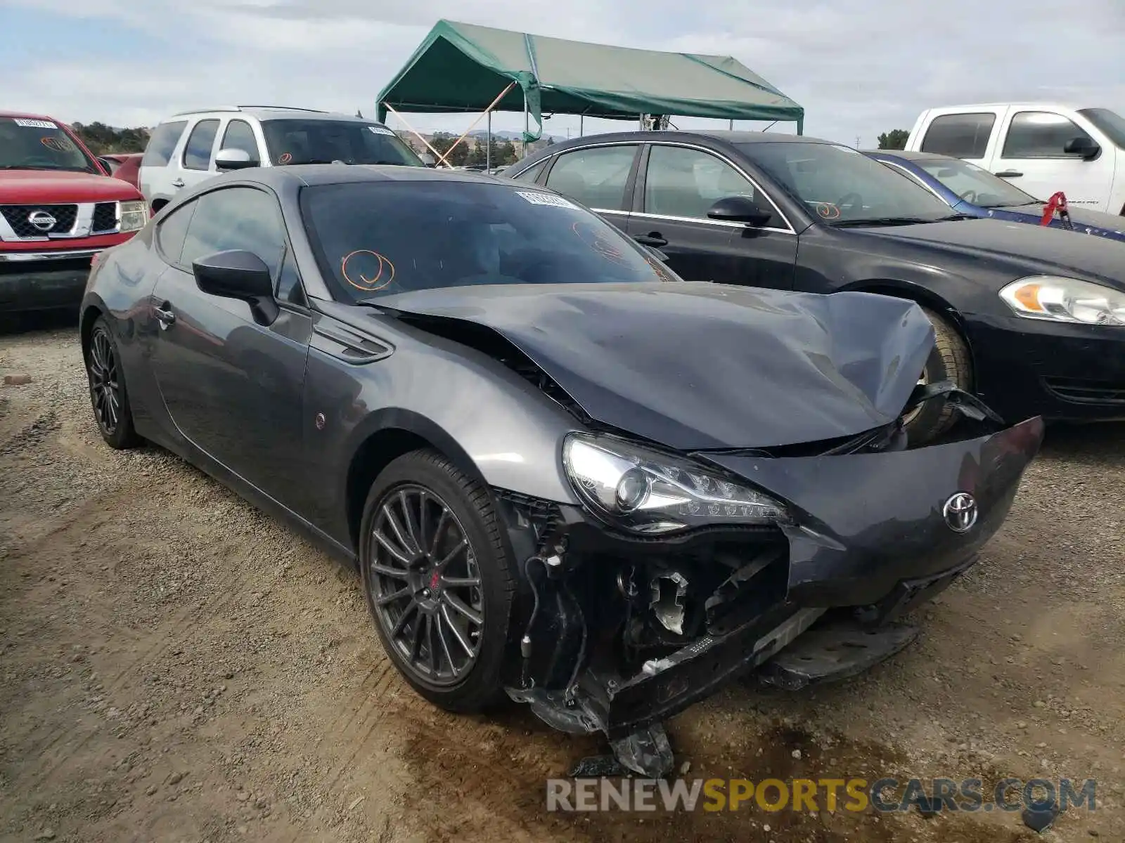 1 Photograph of a damaged car JF1ZNAE17L8753391 TOYOTA 86 2020