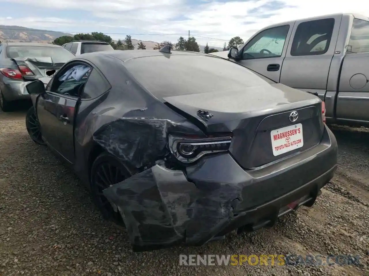 3 Photograph of a damaged car JF1ZNAE17L8753391 TOYOTA 86 2020