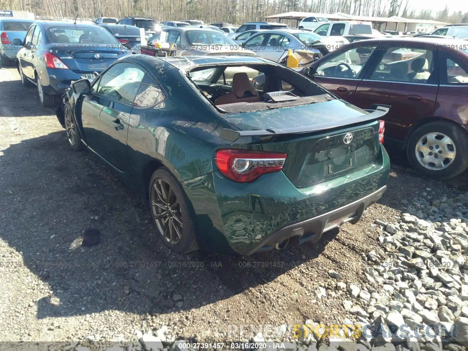 3 Photograph of a damaged car JF1ZNAE17L9750940 TOYOTA 86 2020