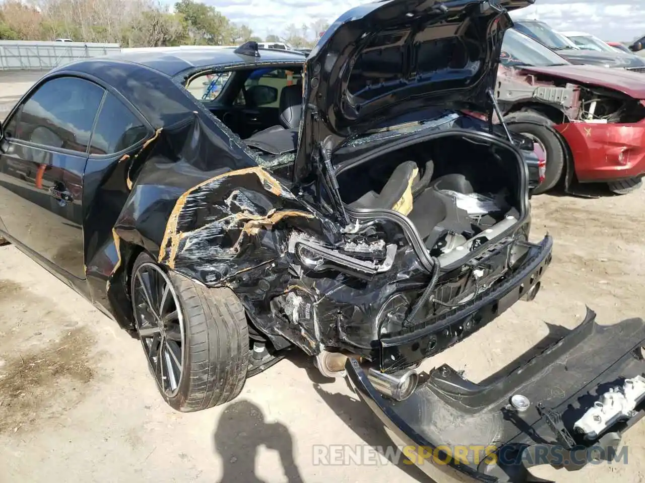 9 Photograph of a damaged car JF1ZNAE17L9753451 TOYOTA 86 2020