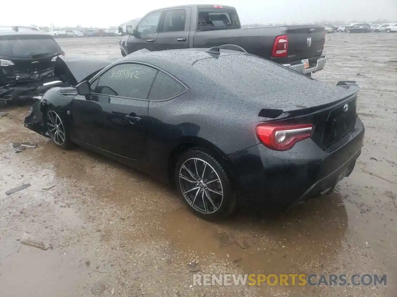 3 Photograph of a damaged car JF1ZNAE18L8751469 TOYOTA 86 2020