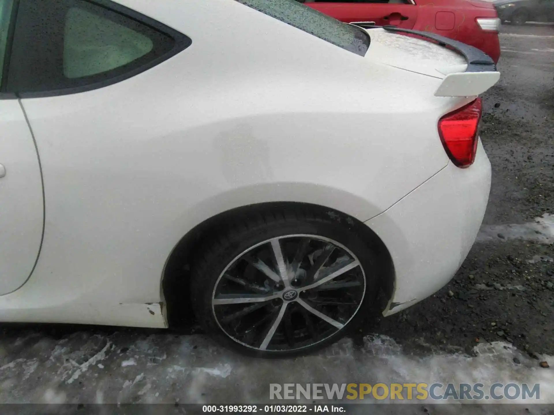 6 Photograph of a damaged car JF1ZNAE18L9751093 TOYOTA 86 2020