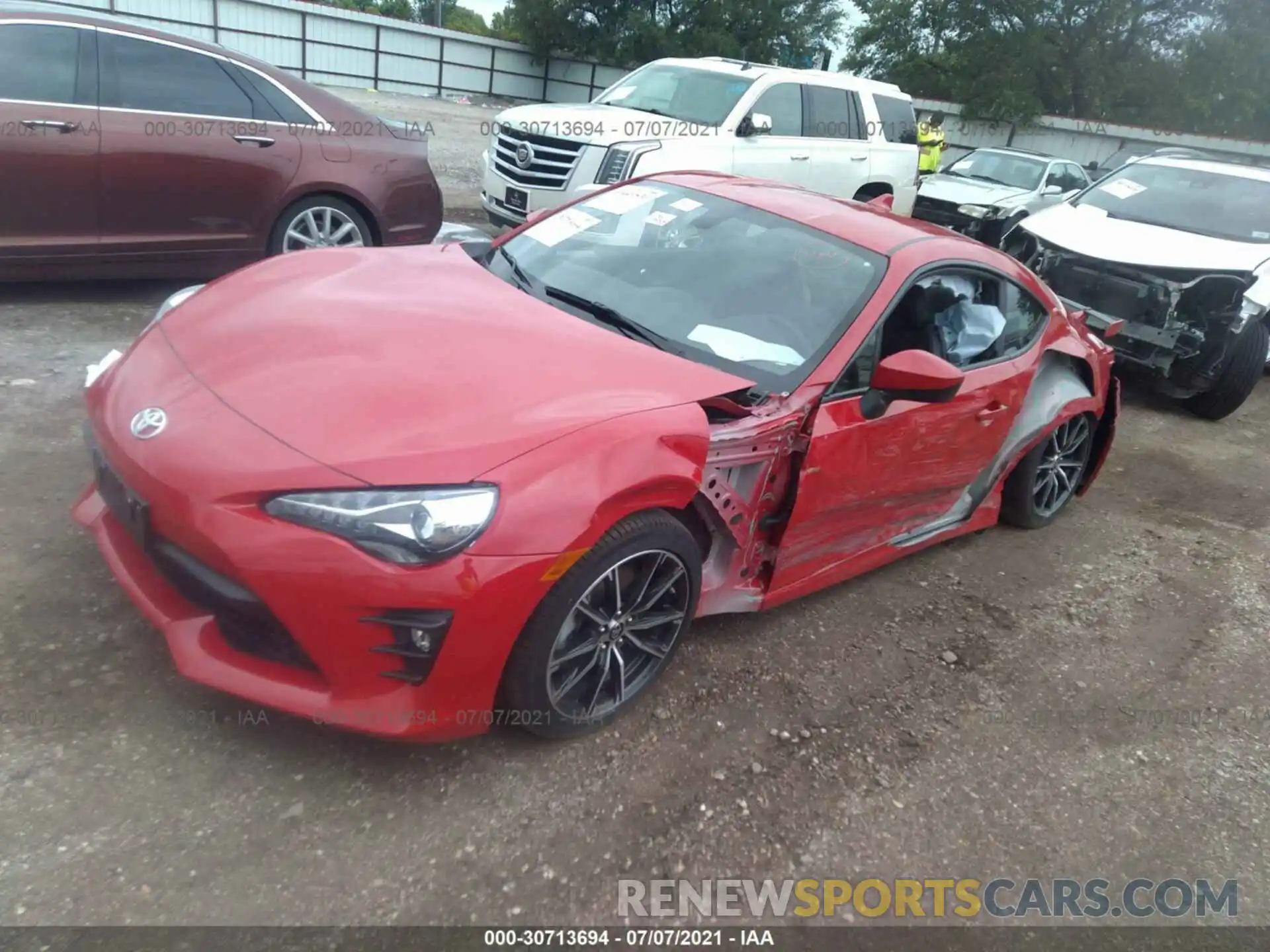 2 Photograph of a damaged car JF1ZNAE19L8752730 TOYOTA 86 2020