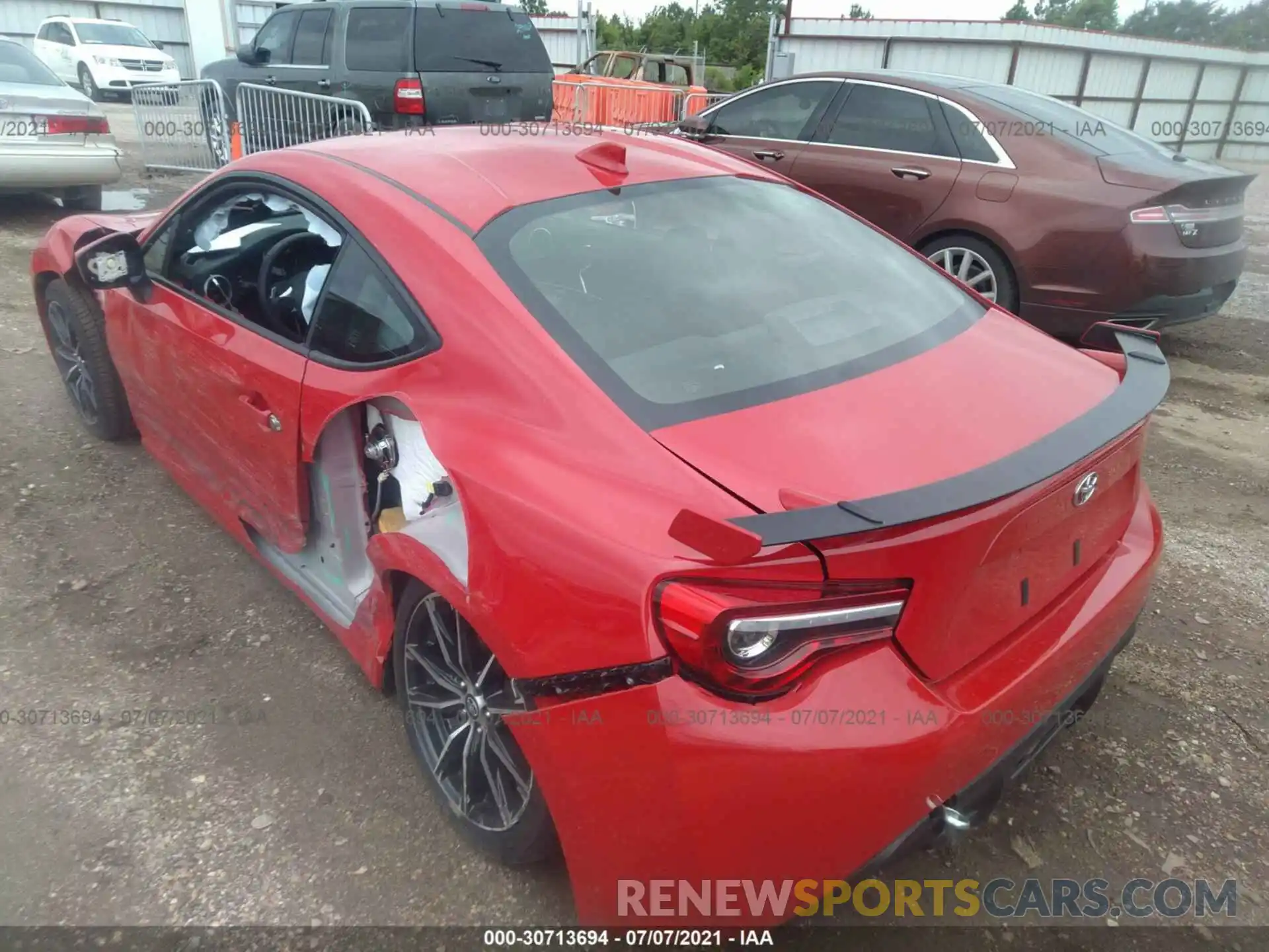 3 Photograph of a damaged car JF1ZNAE19L8752730 TOYOTA 86 2020