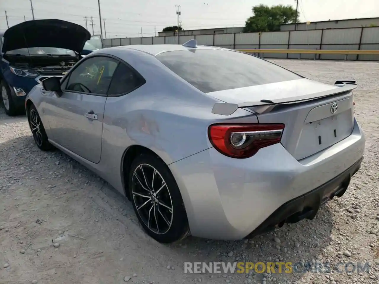 3 Photograph of a damaged car JF1ZNAE19L8753960 TOYOTA 86 2020