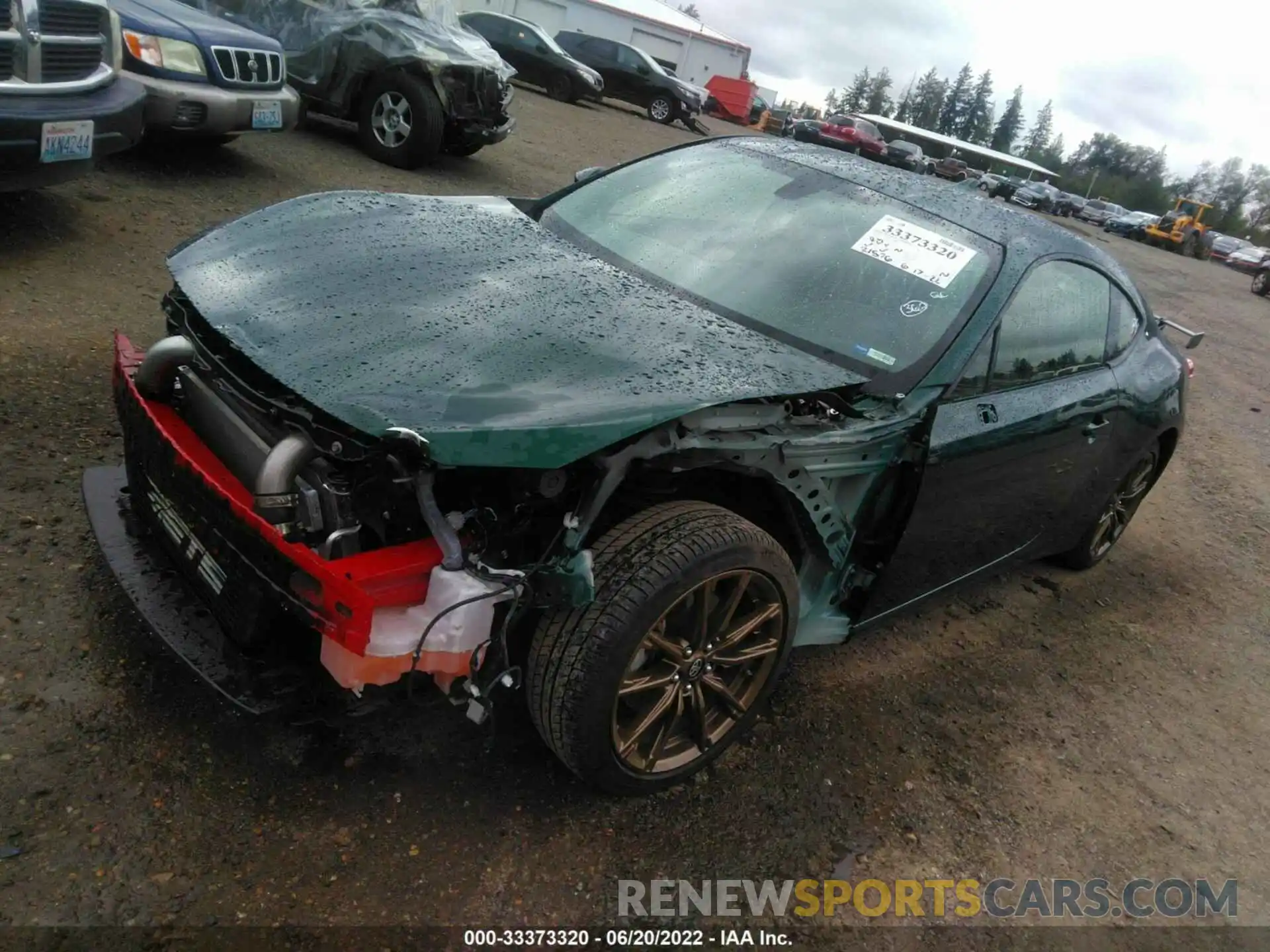 2 Photograph of a damaged car JF1ZNAE19L9750079 TOYOTA 86 2020