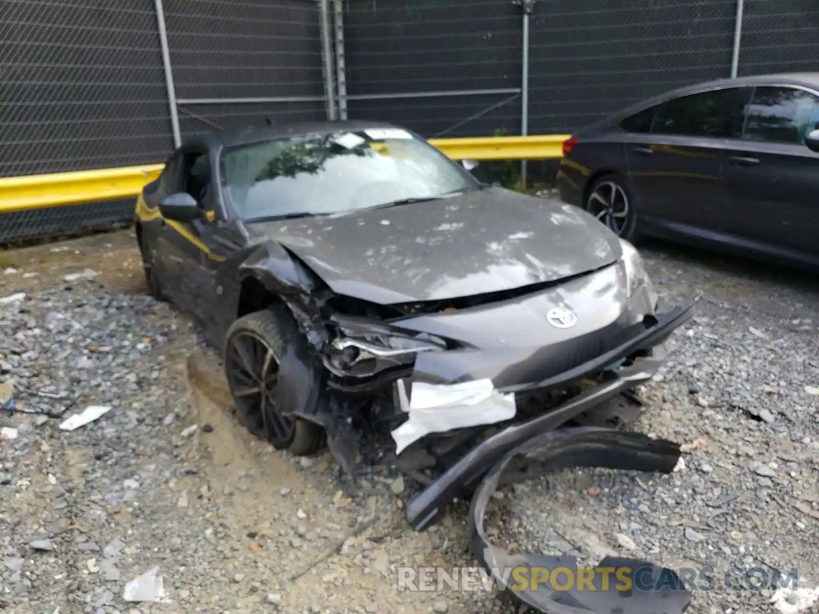 1 Photograph of a damaged car JF1ZNAE19L9753810 TOYOTA 86 2020