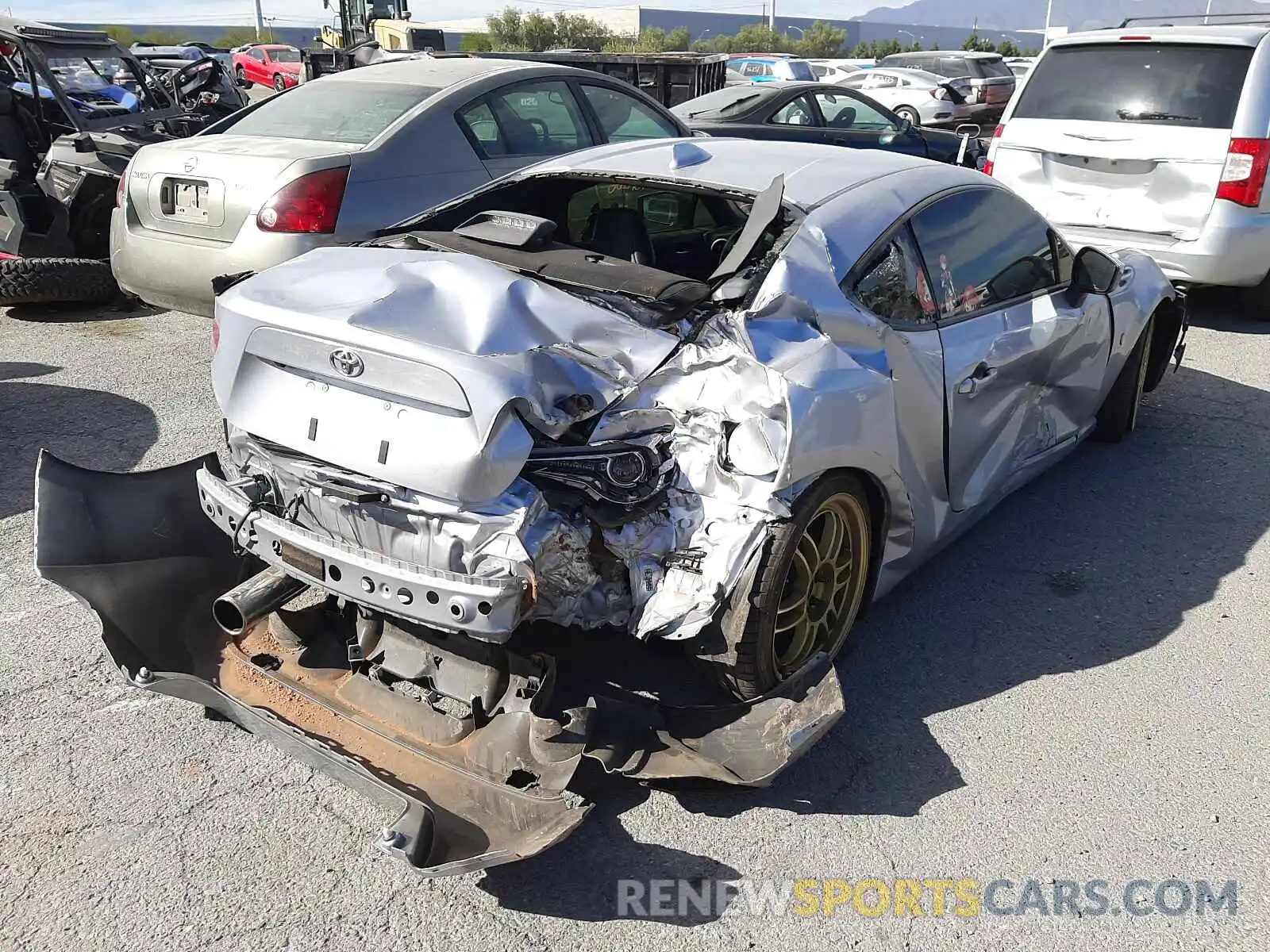 4 Photograph of a damaged car JF1ZNAE1XL9753203 TOYOTA 86 2020